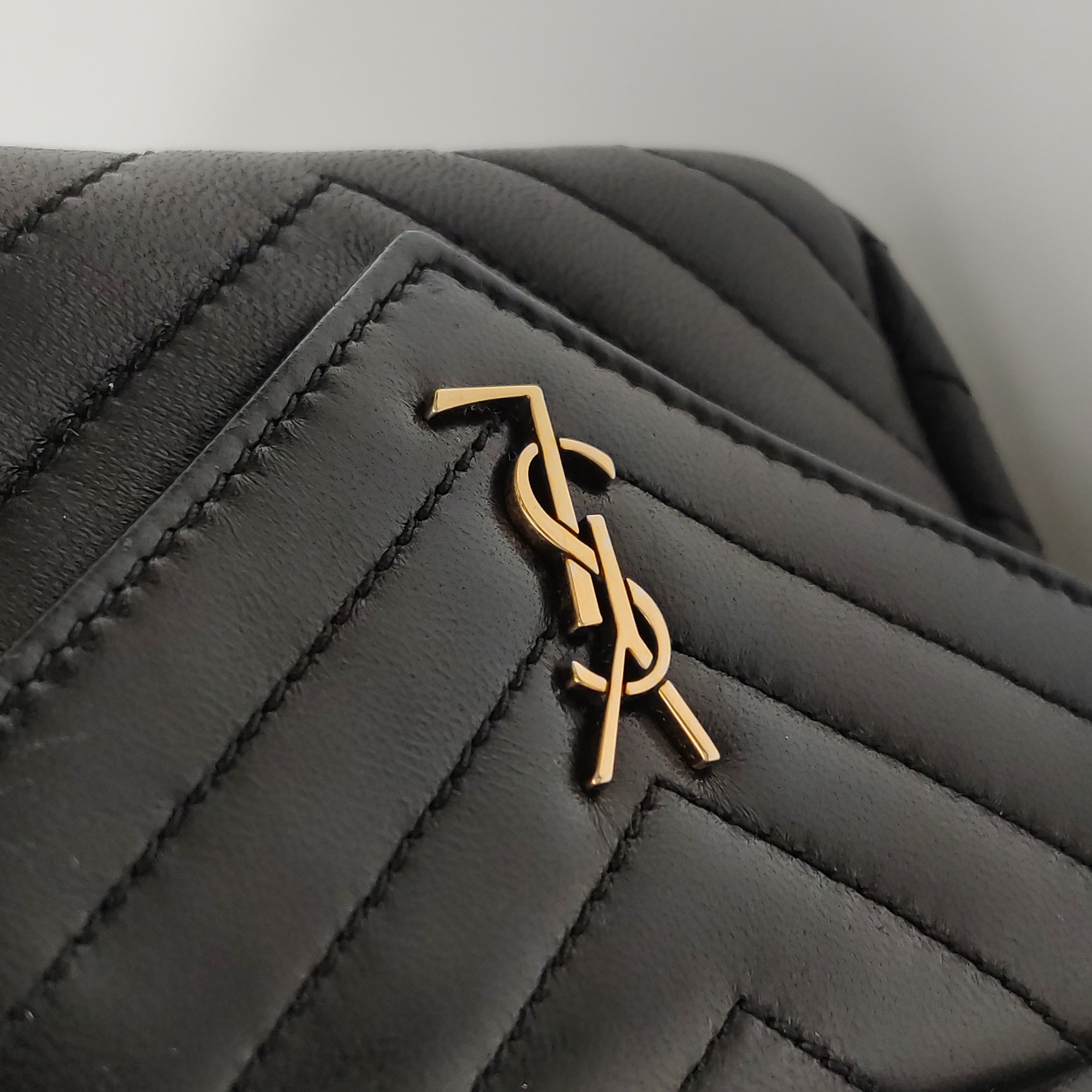 Saint Laurent Joe Bucket Bag Matelasse Chevron Leather Mini — photo 9 of 15