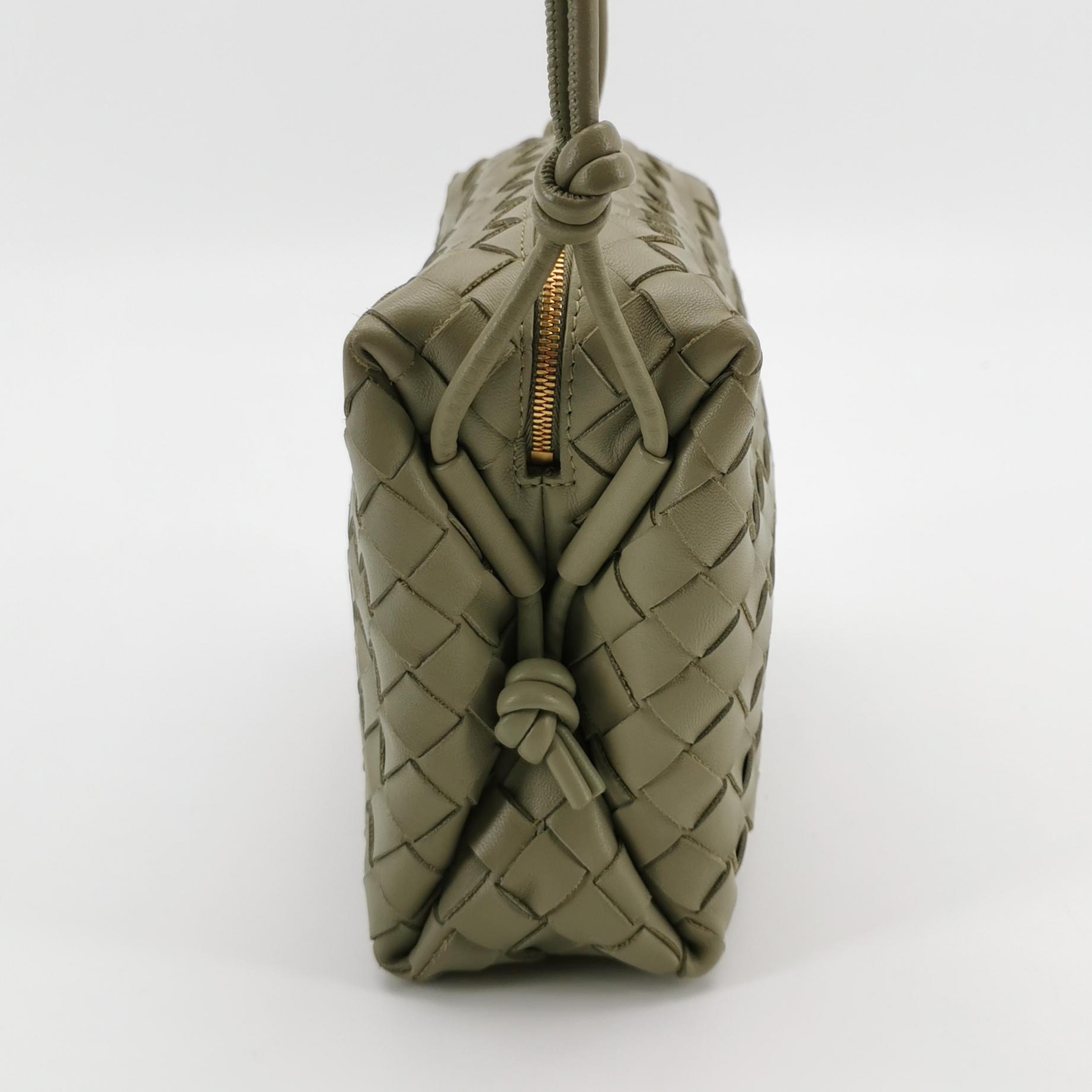 Bottega Veneta Loop Crossbody Bag Intrecciato Nappa Small — photo 4 of 15
