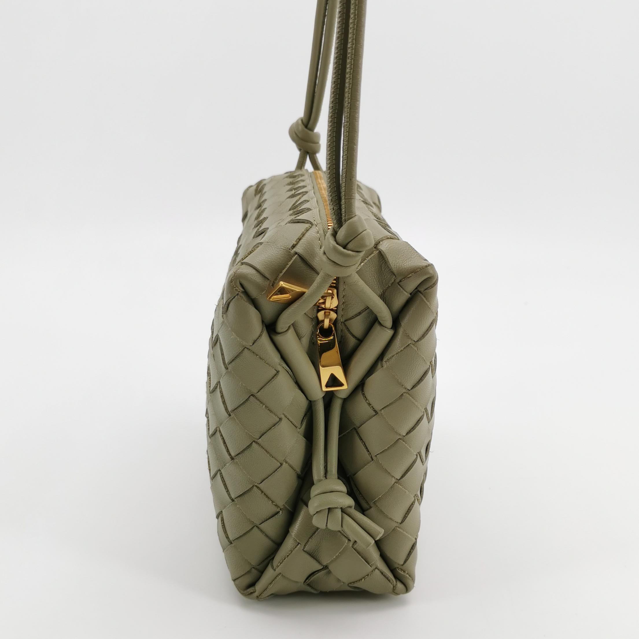 Bottega Veneta Loop Crossbody Bag Intrecciato Nappa Small — photo 5 of 15