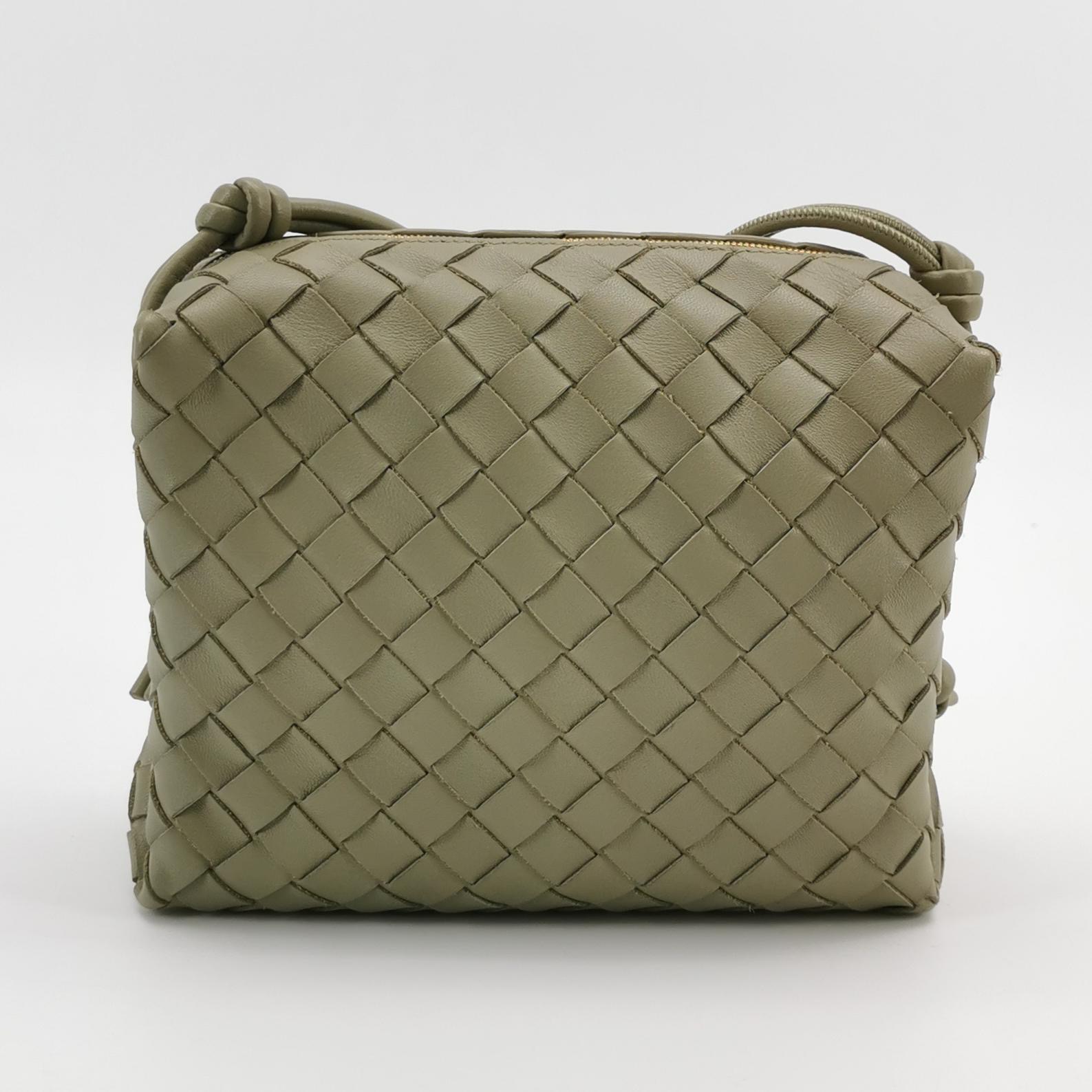 Bottega Veneta Loop Crossbody Bag Intrecciato Nappa Small — photo 3 of 15
