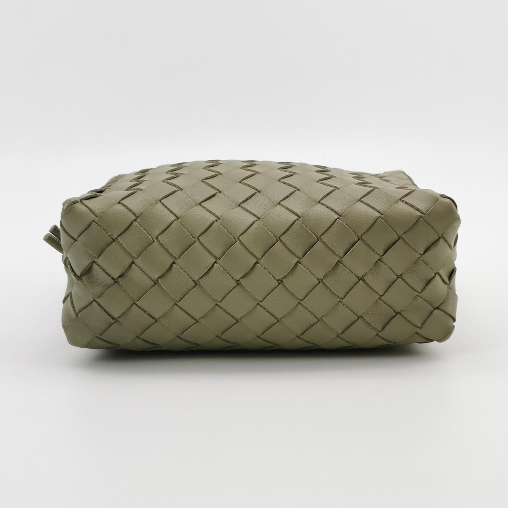Bottega Veneta Loop Crossbody Bag Intrecciato Nappa Small — photo 6 of 15