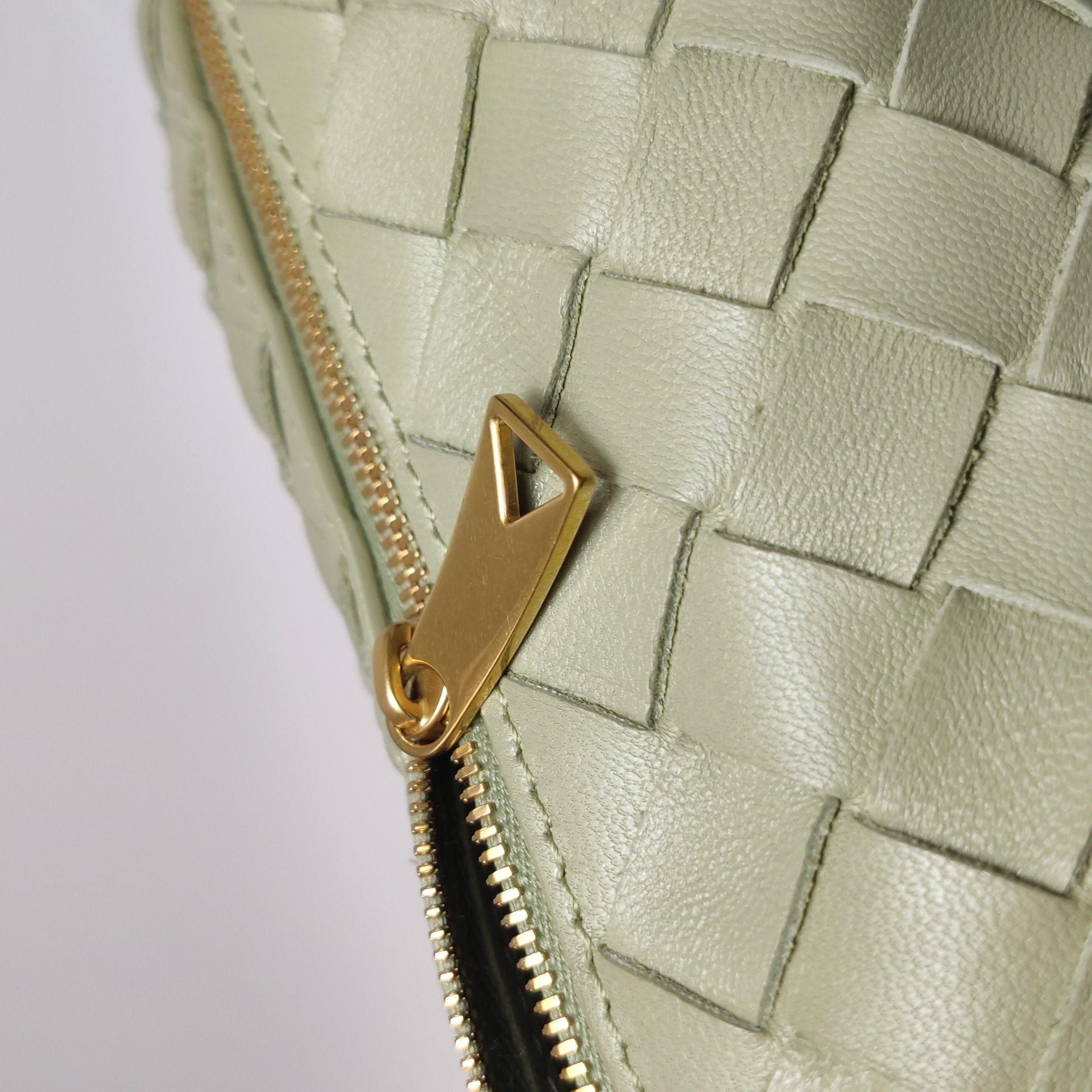 Bottega Veneta Loop Crossbody Bag Intrecciato Nappa Small — photo 11 of 15