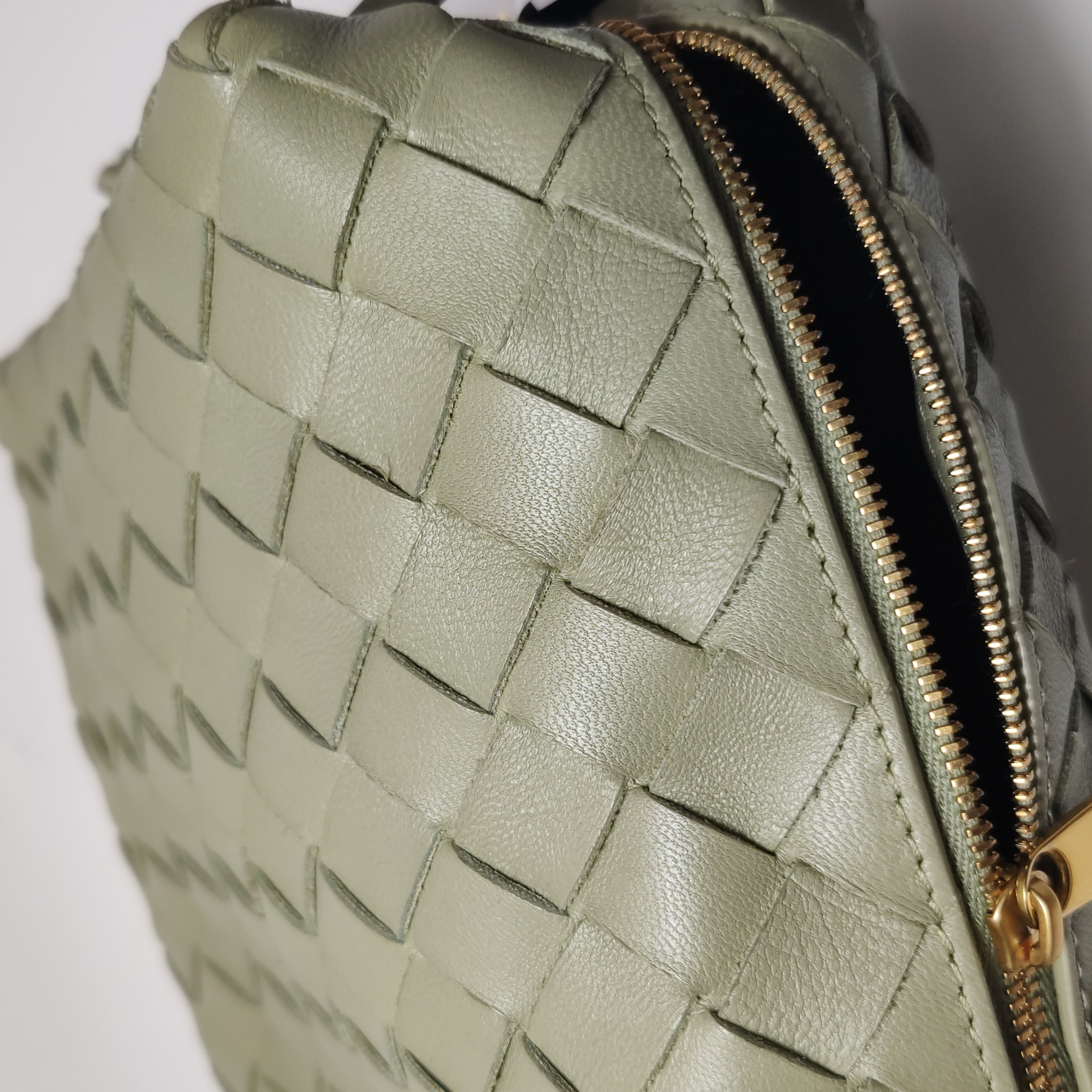Bottega Veneta Loop Crossbody Bag Intrecciato Nappa Small — photo 10 of 15