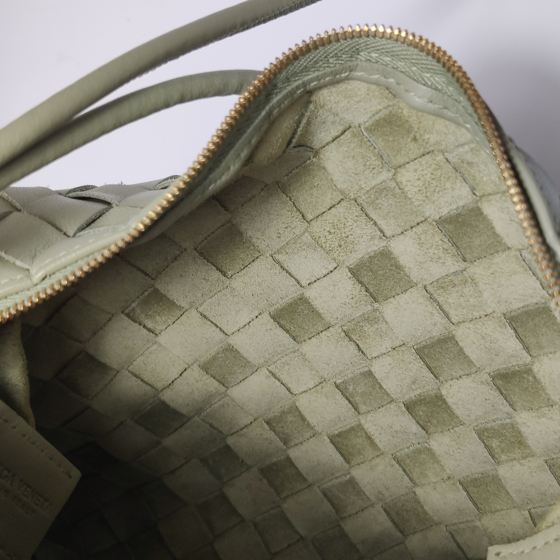Bottega Veneta Loop Crossbody Bag Intrecciato Nappa Small — photo 9 of 15