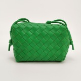 Bottega Veneta Loop Crossbody Bag Intrecciato Nappa Mini — thumbnail 3