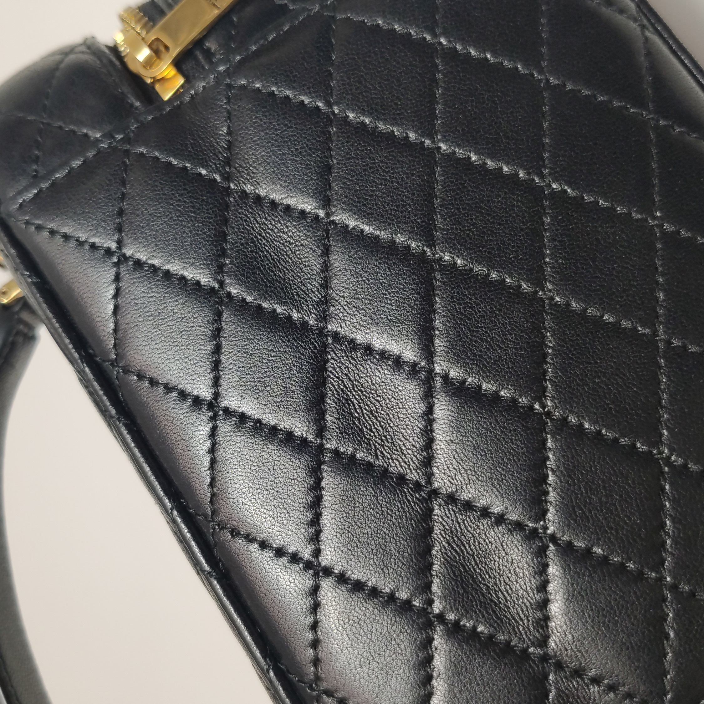 Saint Laurent Gaby Zip Around Vanity Bag Quilted Leather — photo 11 of 16