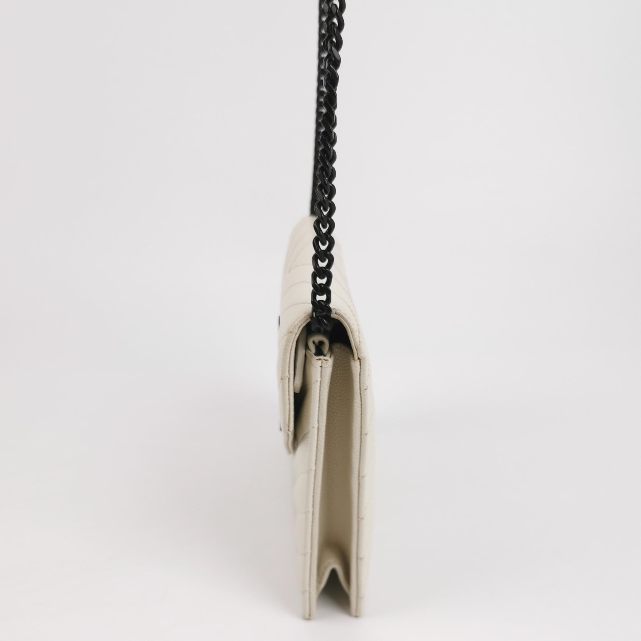 Saint Laurent Classic Monogram Wallet on Chain Matelasse Chevron Leather Small — photo 4 of 17