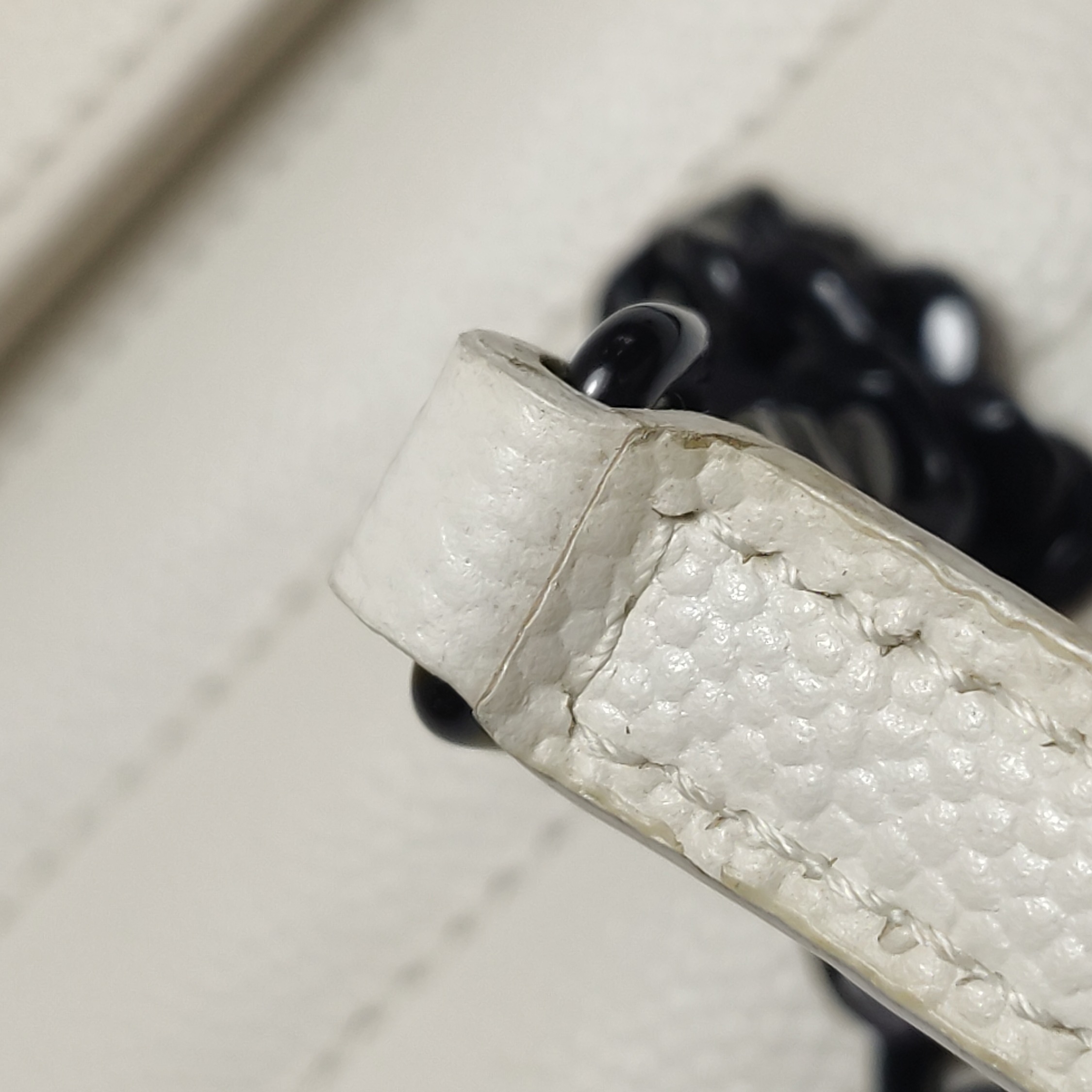 Saint Laurent Classic Monogram Wallet on Chain Matelasse Chevron Leather Small — photo 12 of 17