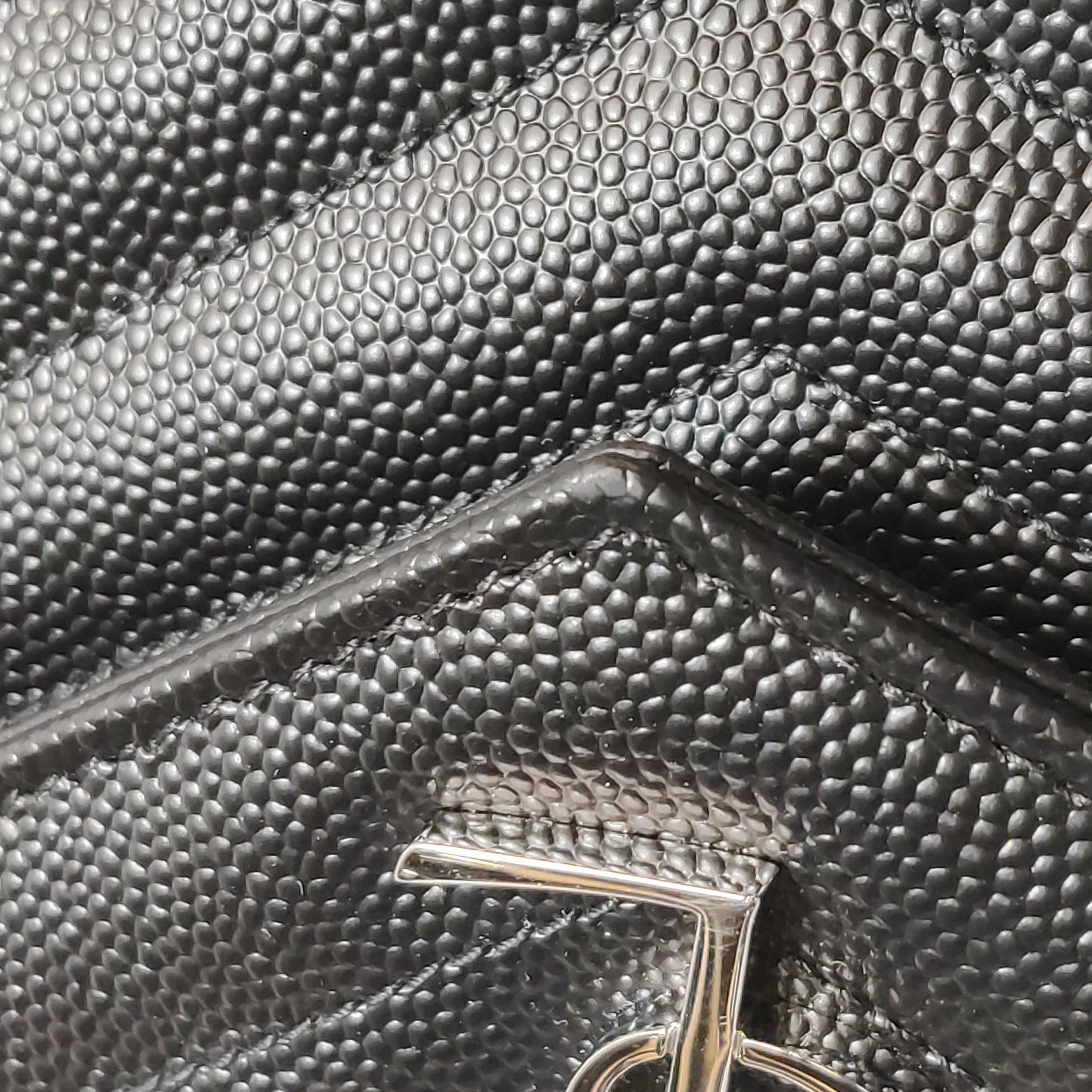 Saint Laurent Classic Monogram Envelope Satchel Matelasse Chevron Leather — photo 11 of 16