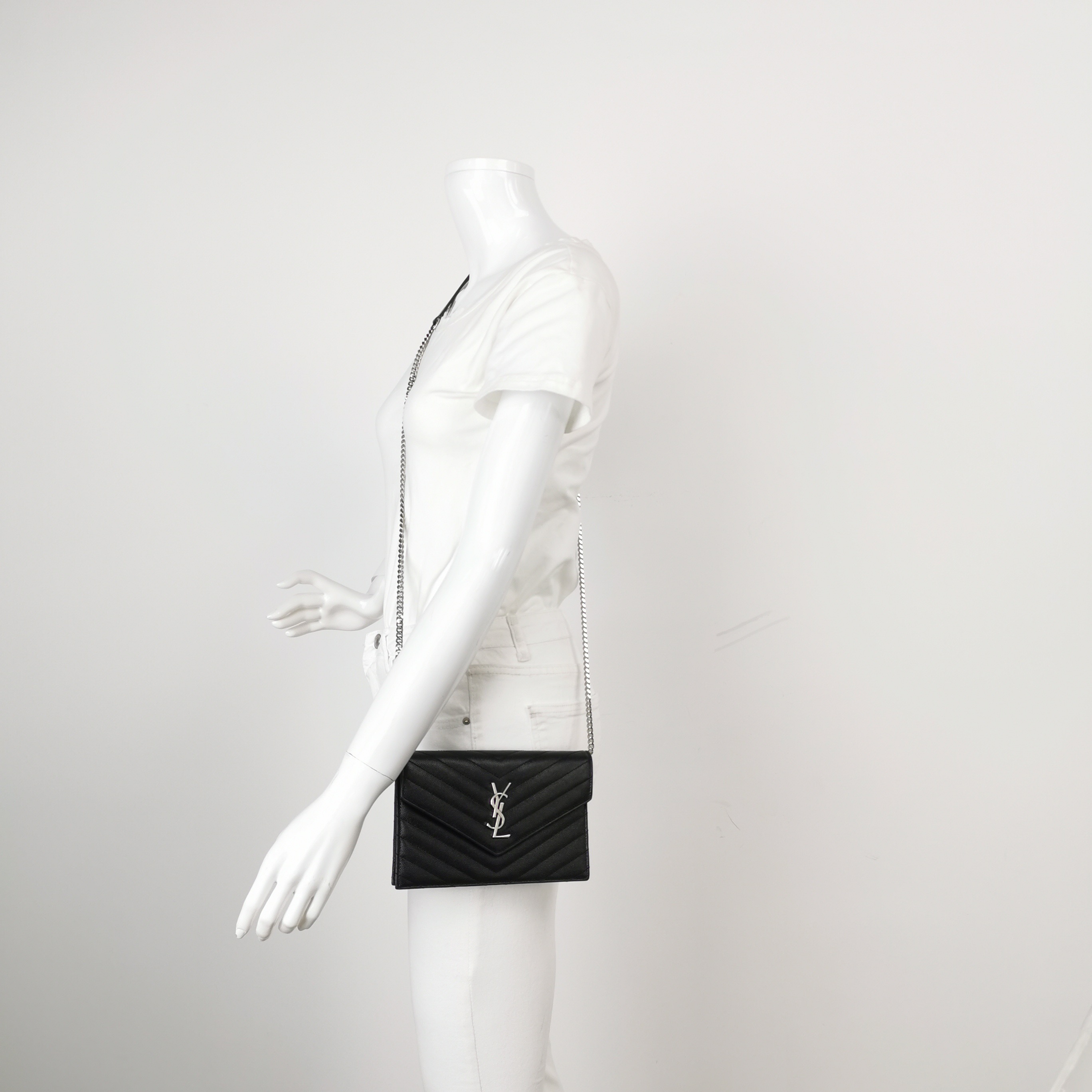 Saint Laurent Classic Monogram Envelope Satchel Matelasse Chevron Leather — photo 3 of 18