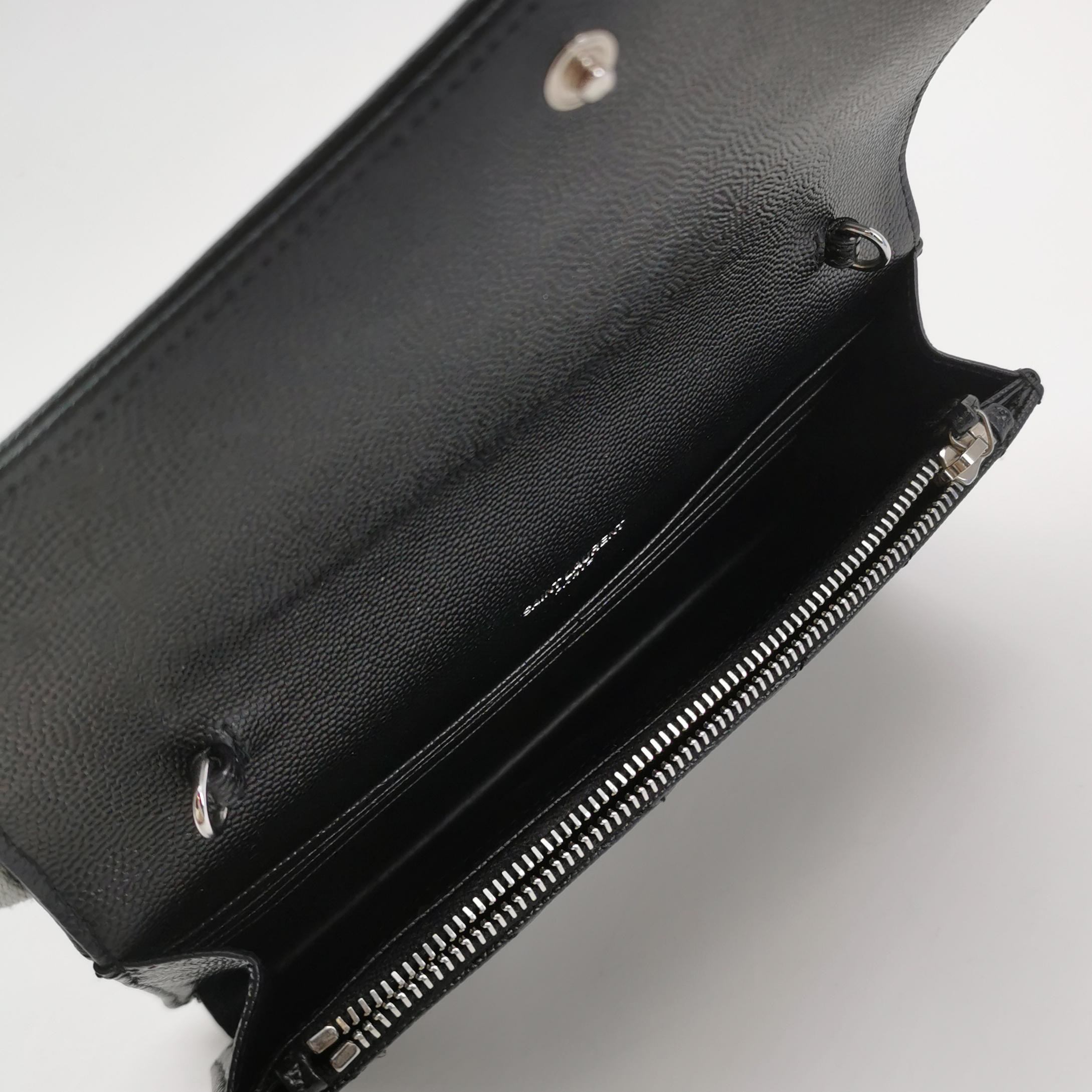 Saint Laurent Classic Monogram Envelope Satchel Matelasse Chevron Leather — photo 7 of 18