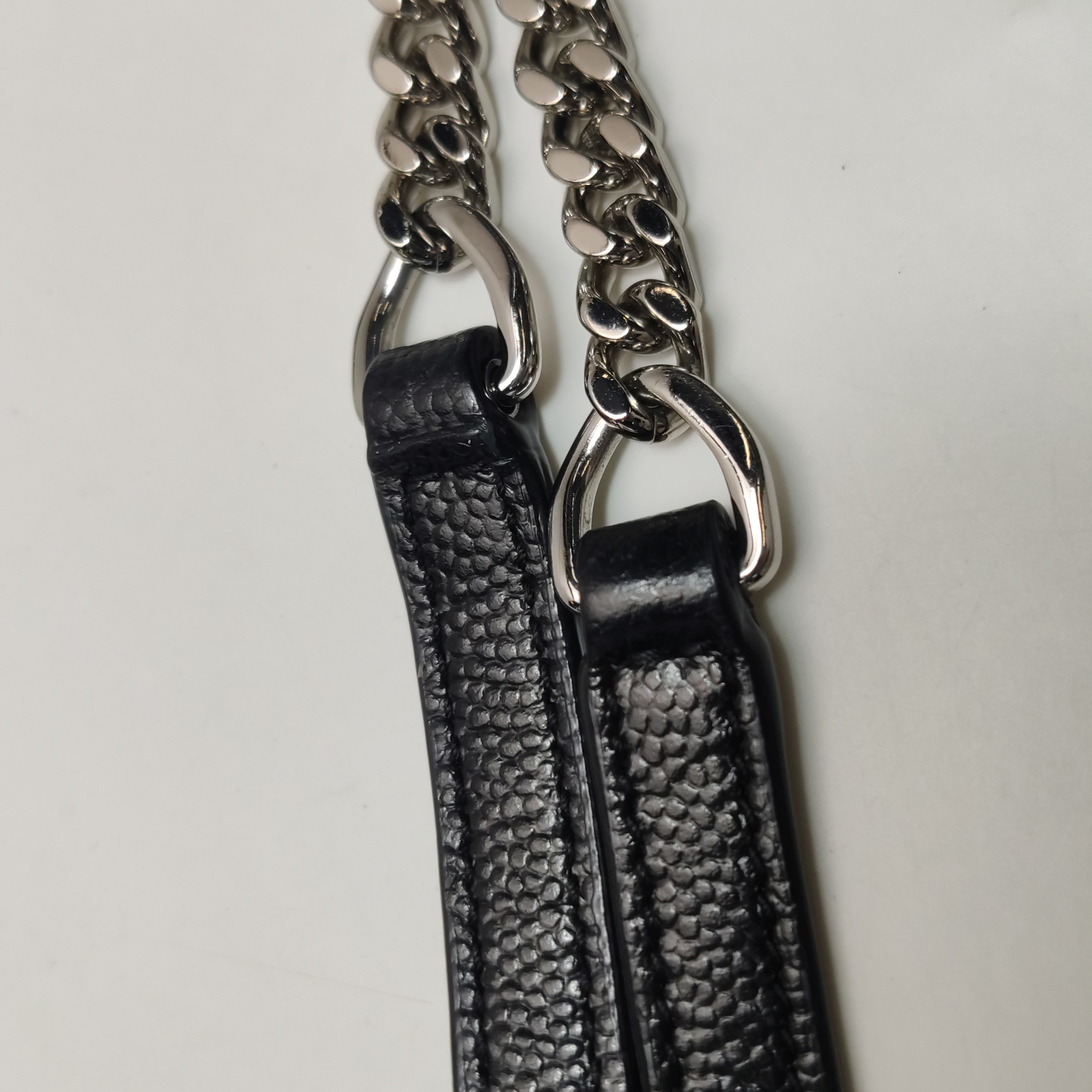 Saint Laurent Classic Monogram Envelope Satchel Matelasse Chevron Leather — photo 13 of 18