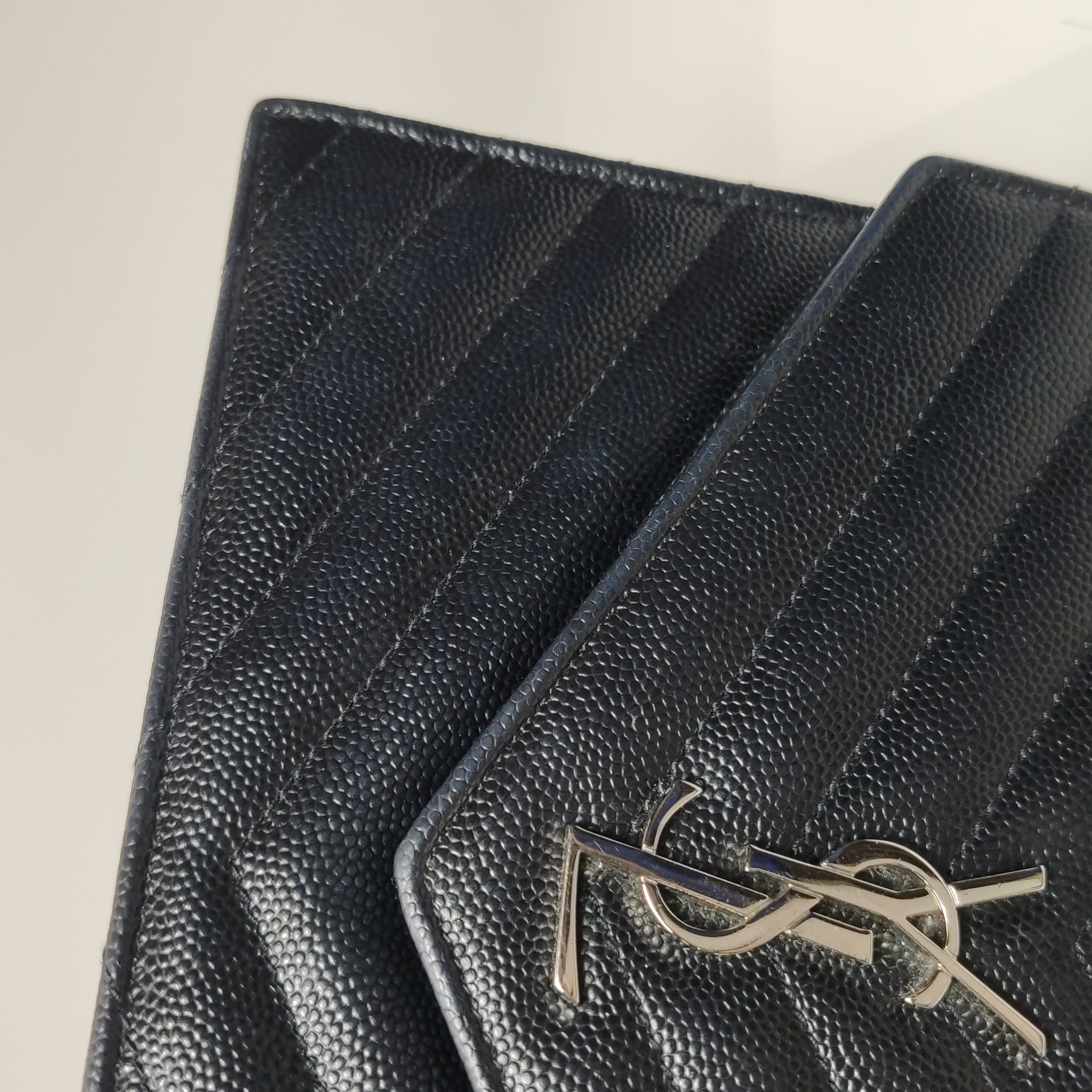 Saint Laurent Classic Monogram Envelope Satchel Matelasse Chevron Leather — photo 10 of 18
