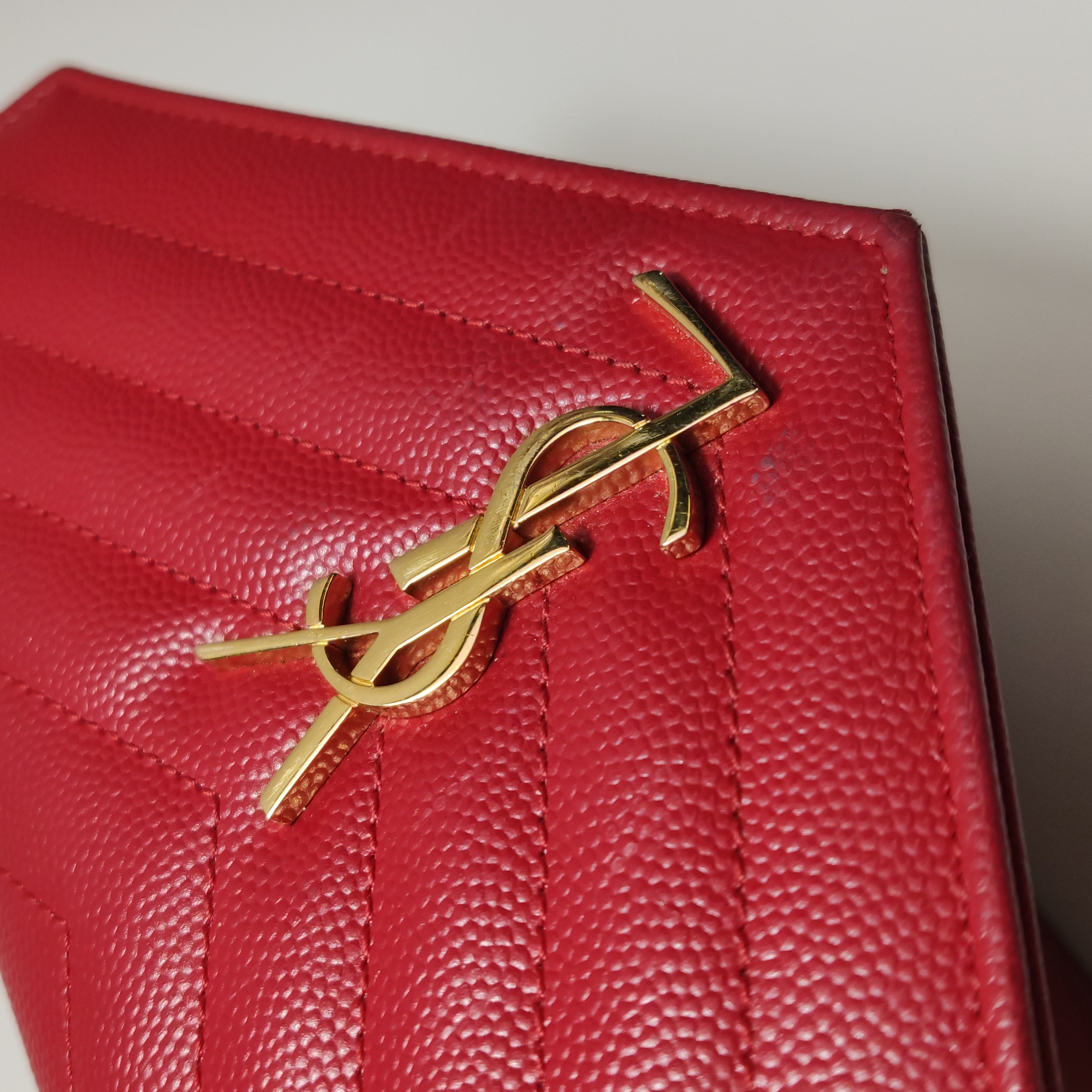 Saint Laurent Classic Monogram Envelope Satchel Matelasse Chevron Leather — photo 9 of 16