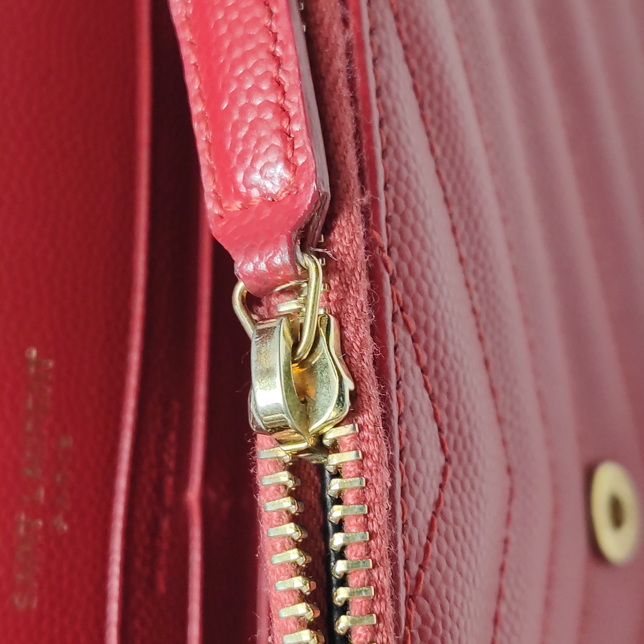 Saint Laurent Classic Monogram Envelope Satchel Matelasse Chevron Leather — photo 10 of 16