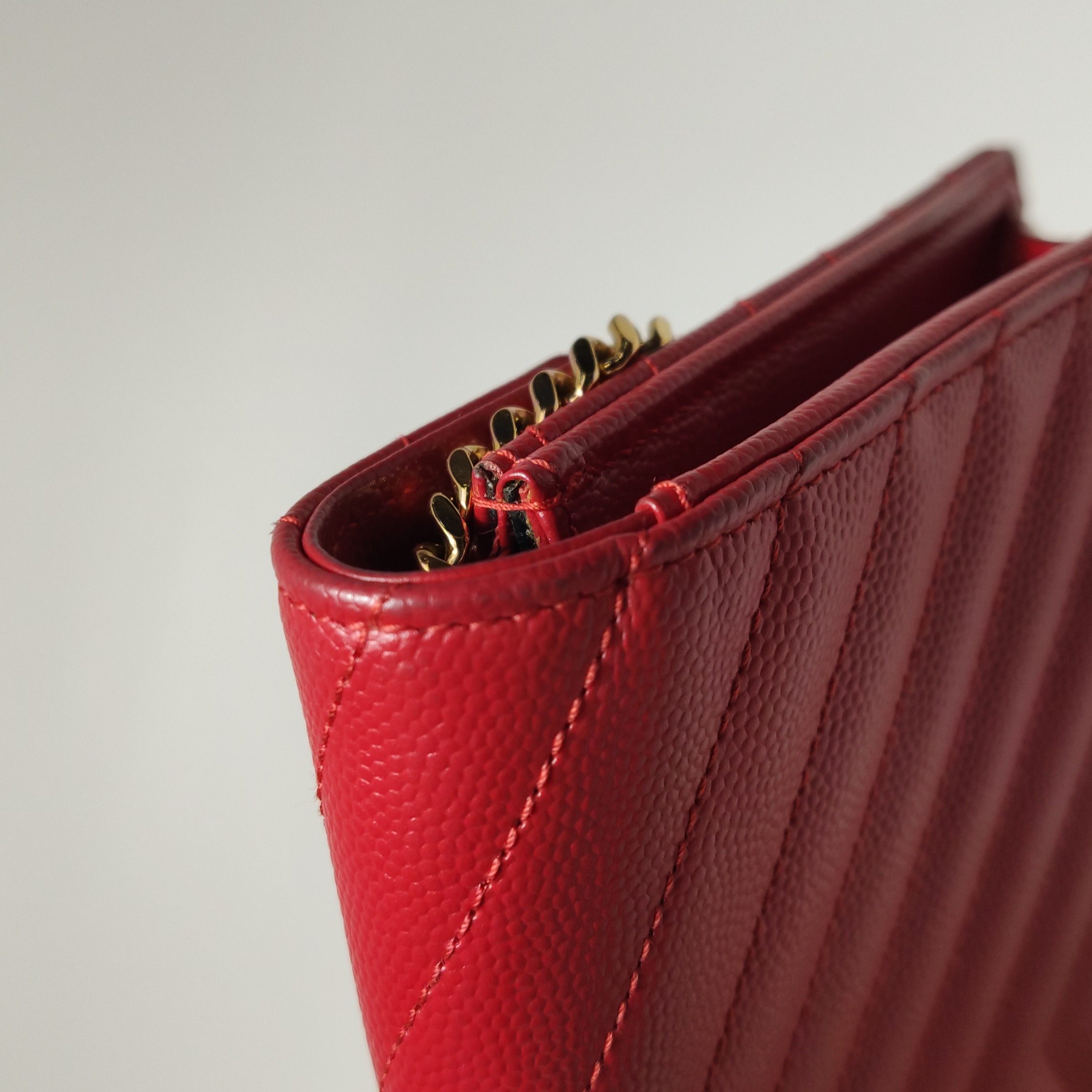 Saint Laurent Classic Monogram Envelope Satchel Matelasse Chevron Leather — photo 13 of 16