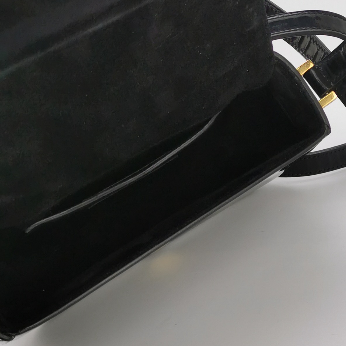 Saint Laurent Classic Monogram Universite Bag Patent Small — photo 7 of 15