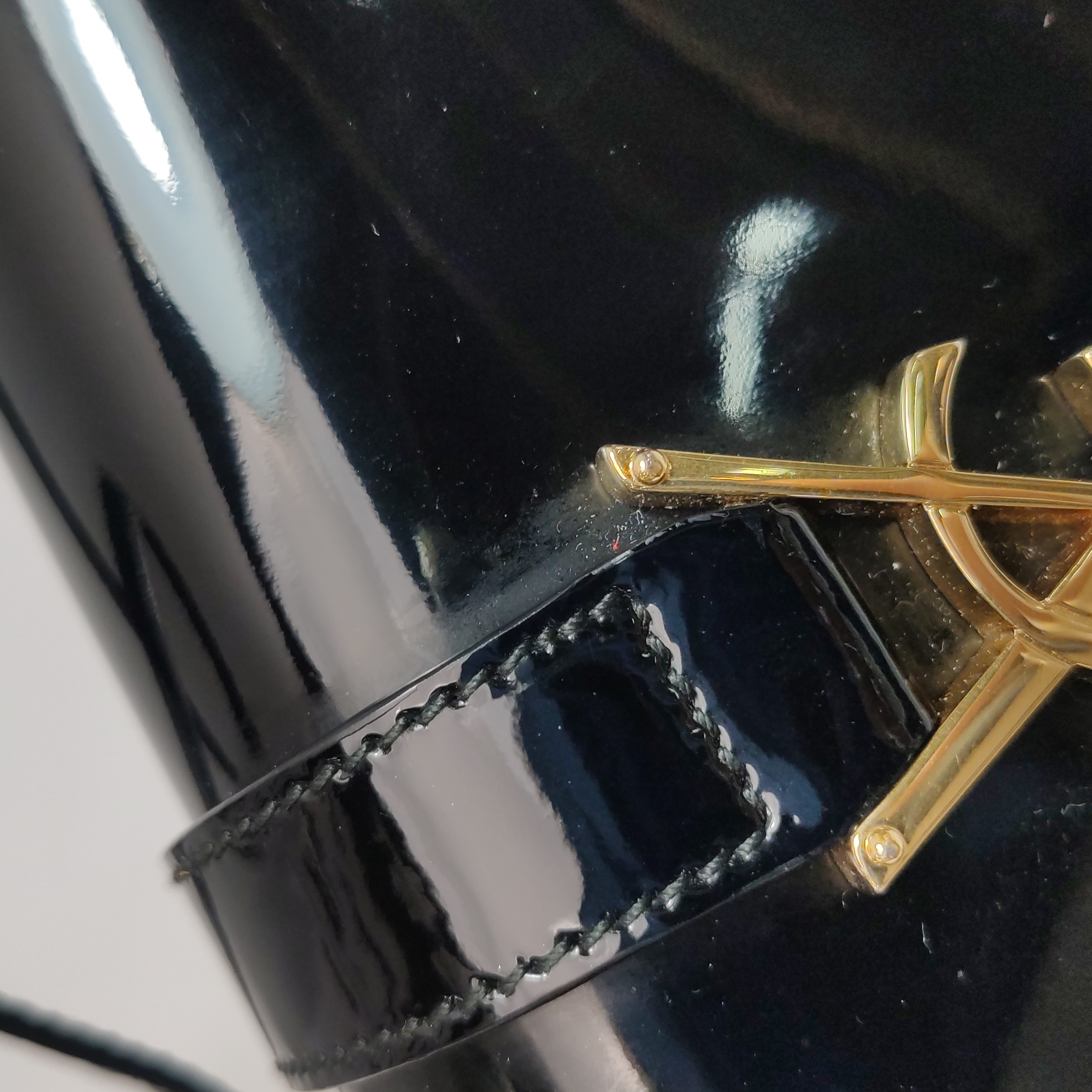 Saint Laurent Classic Monogram Universite Bag Patent Small — photo 14 of 15