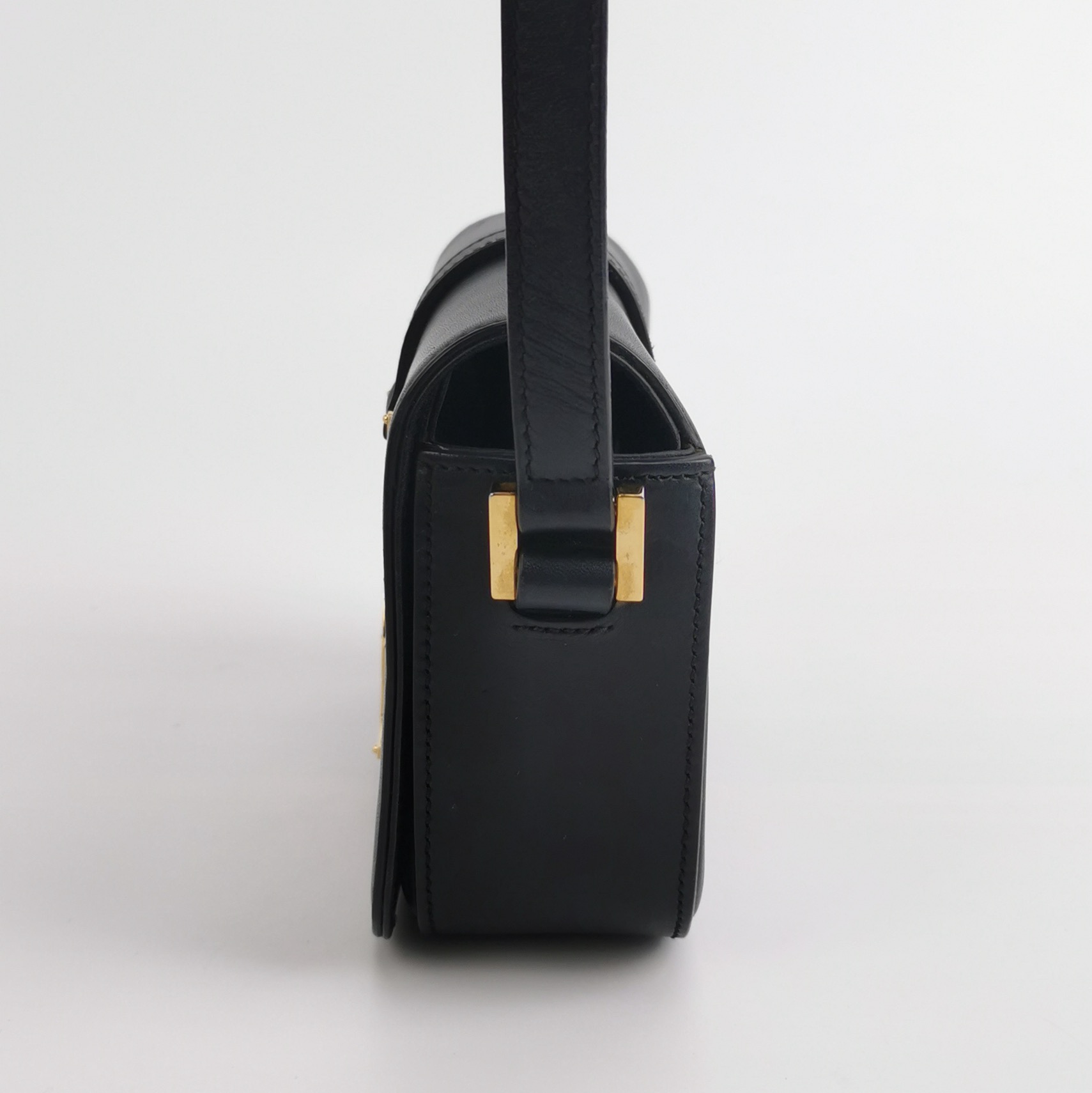 Saint Laurent Classic Monogram Universite Bag Leather — photo 5 of 19
