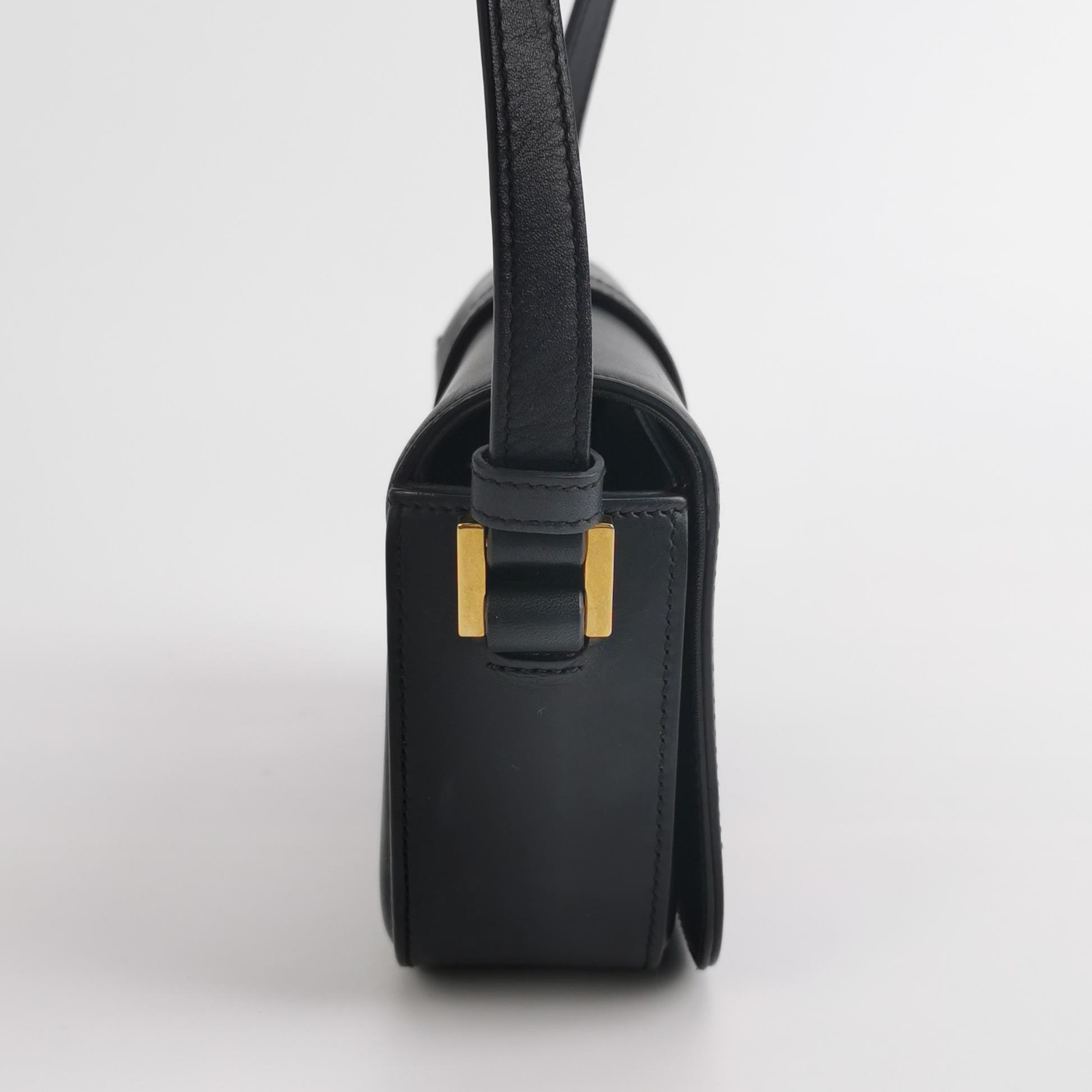 Saint Laurent Classic Monogram Universite Bag Leather — photo 4 of 19