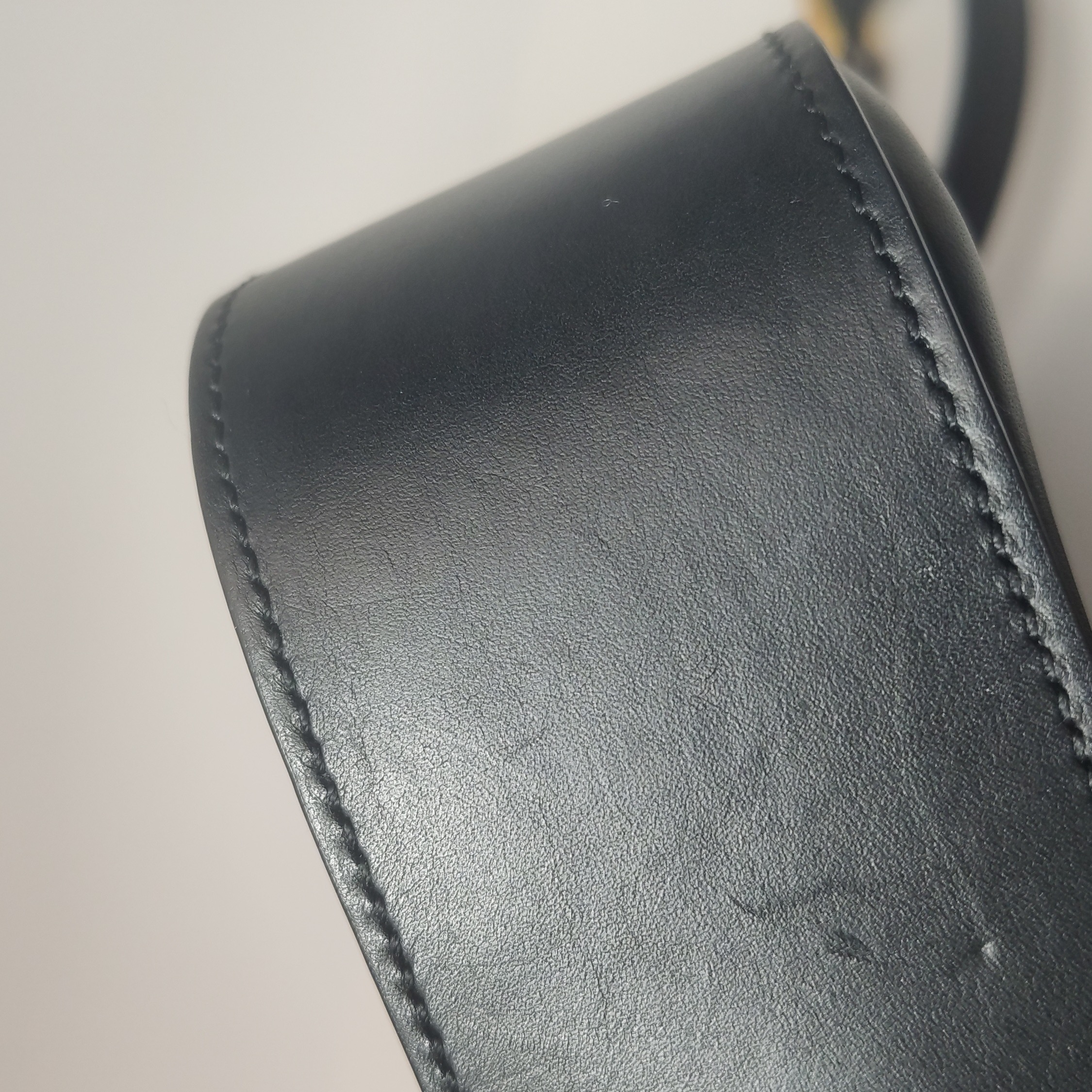 Saint Laurent Classic Monogram Universite Bag Leather — photo 15 of 19