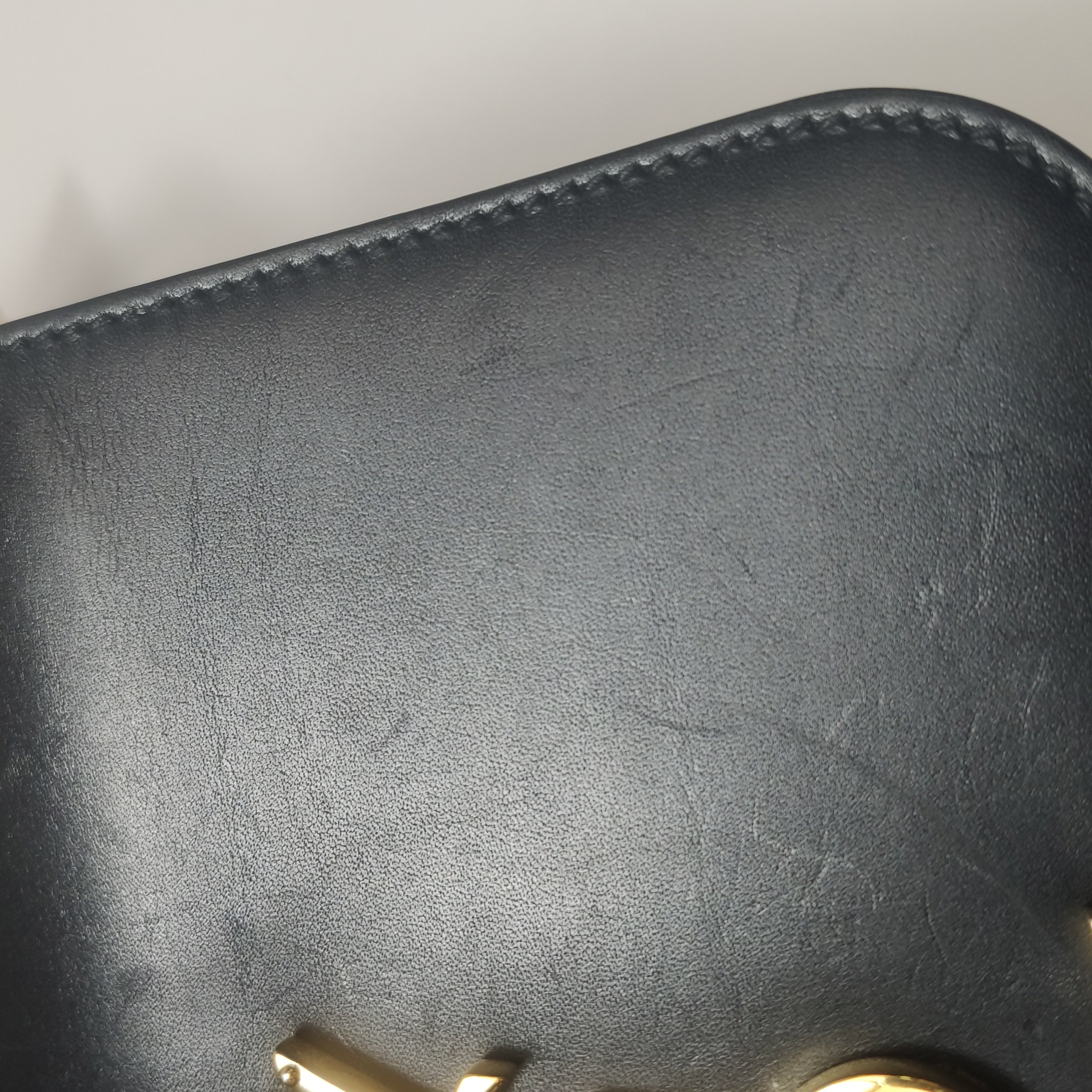 Saint Laurent Classic Monogram Universite Bag Leather — photo 14 of 19