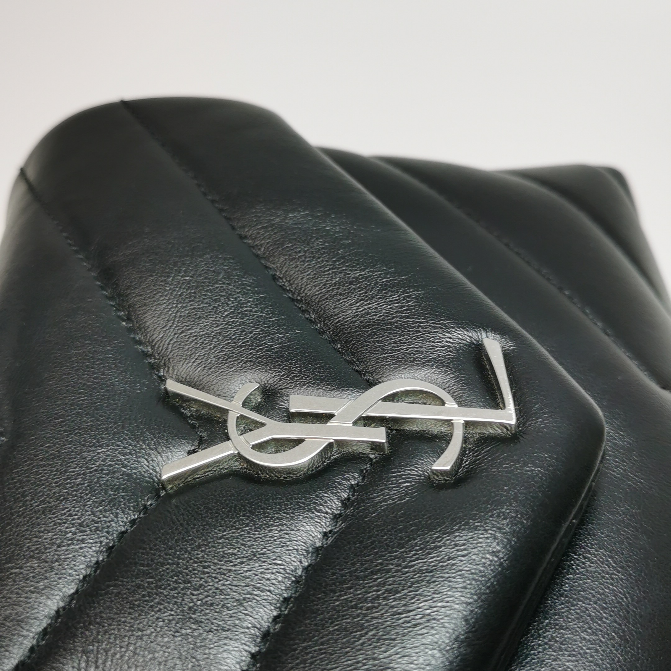 Saint Laurent Loulou Shoulder Bag Matelasse Chevron Leather Toy — photo 9 of 17