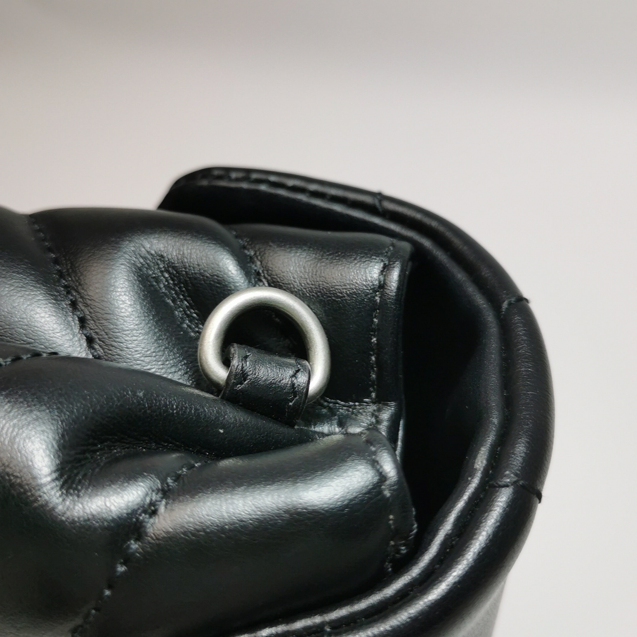 Saint Laurent Loulou Shoulder Bag Matelasse Chevron Leather Toy — photo 11 of 17