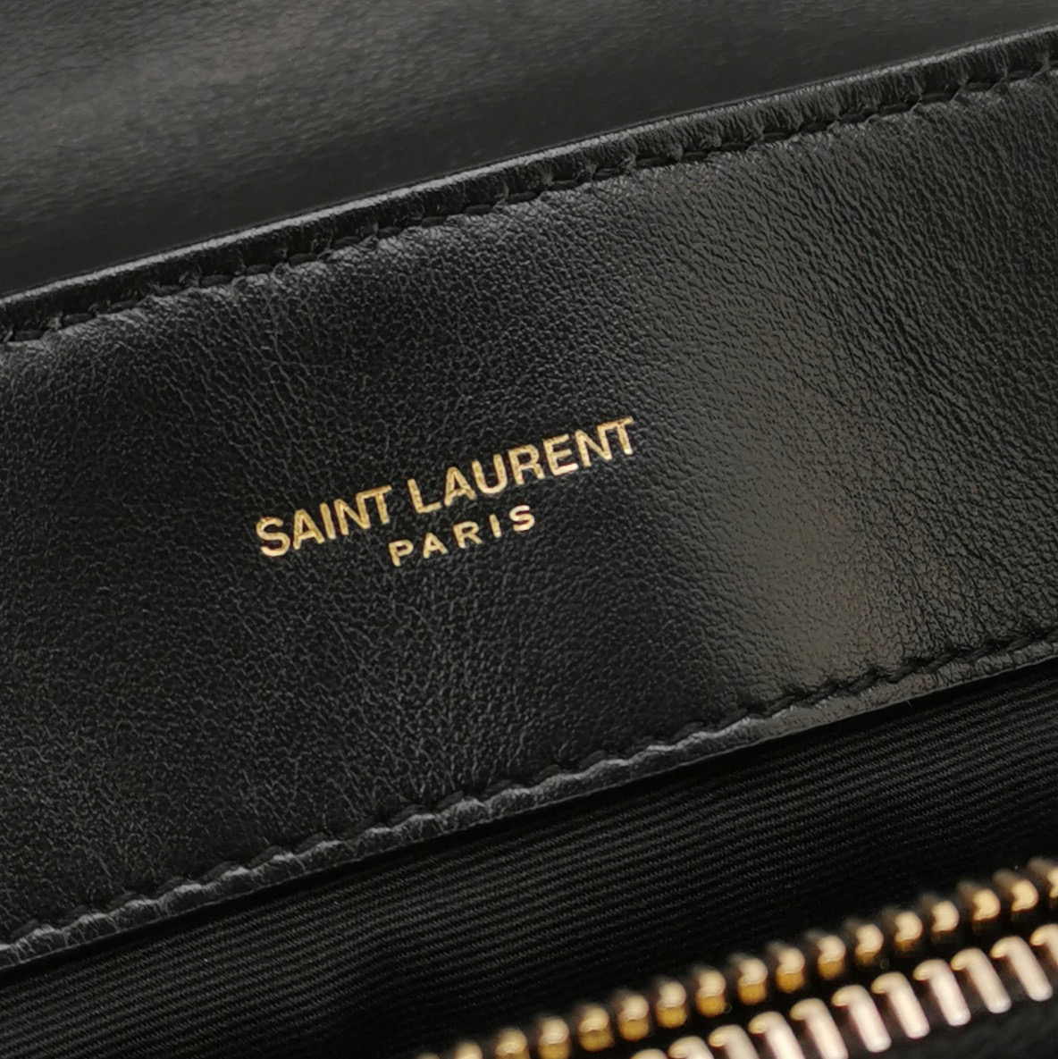 Saint Laurent Loulou Shoulder Bag Matelasse Chevron Leather Medium — photo 8 of 16