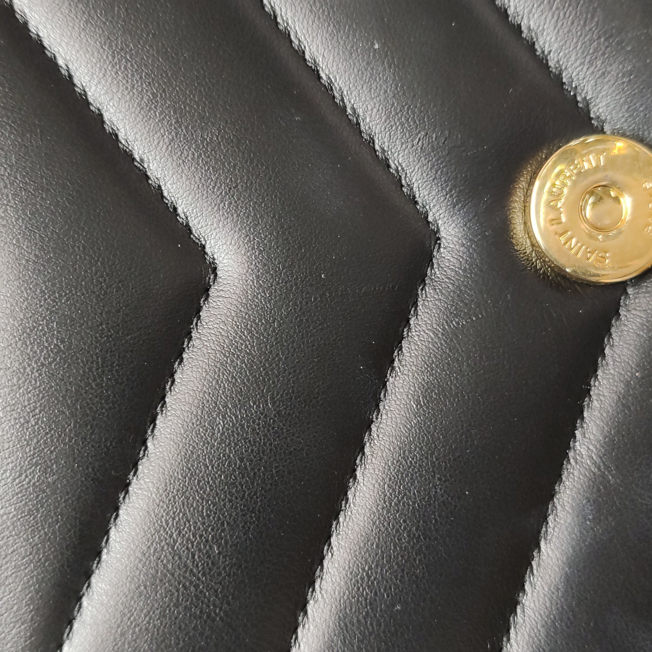 Saint Laurent Loulou Shoulder Bag Matelasse Chevron Leather Medium — photo 11 of 16
