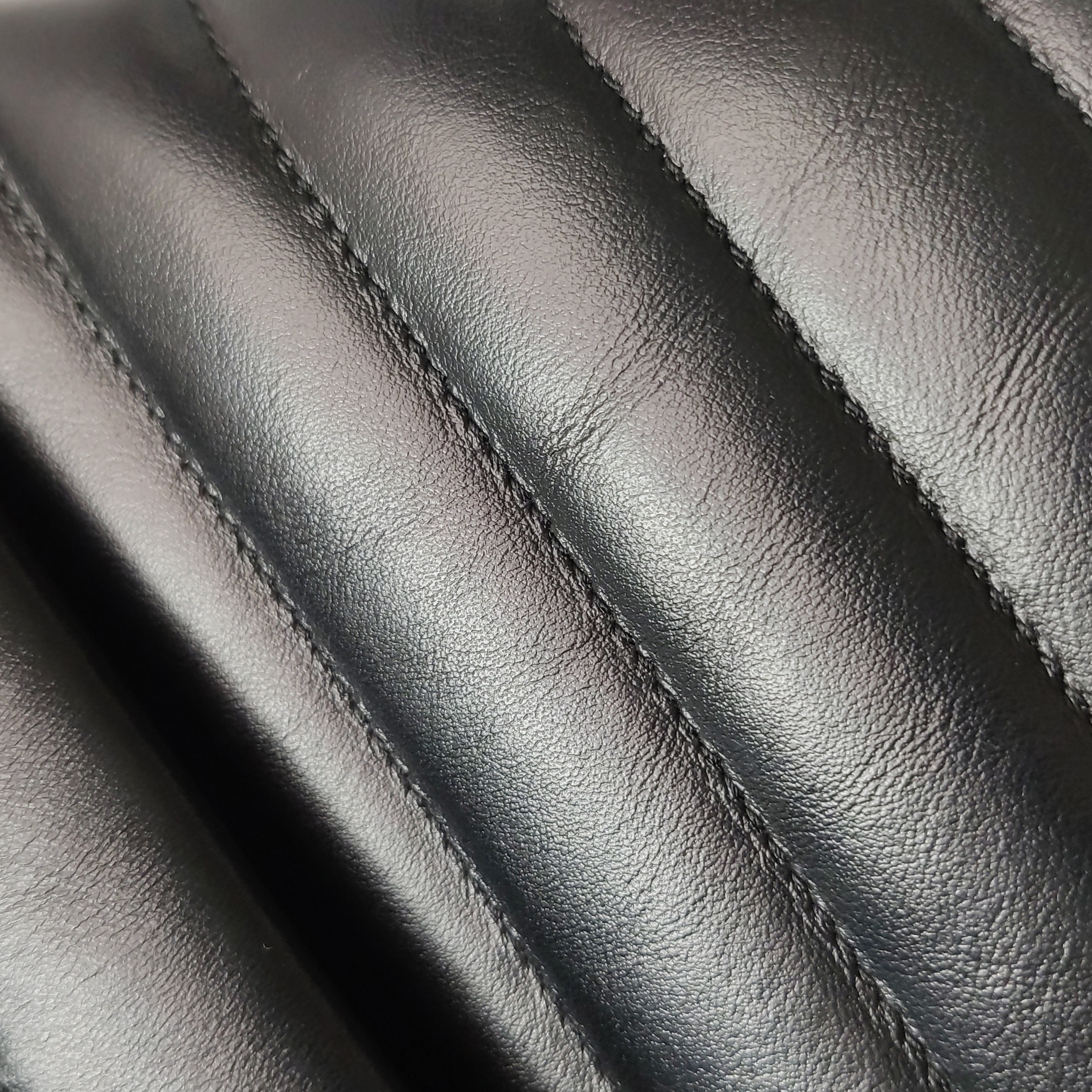 Saint Laurent Loulou Shoulder Bag Matelasse Chevron Leather Medium — photo 15 of 16