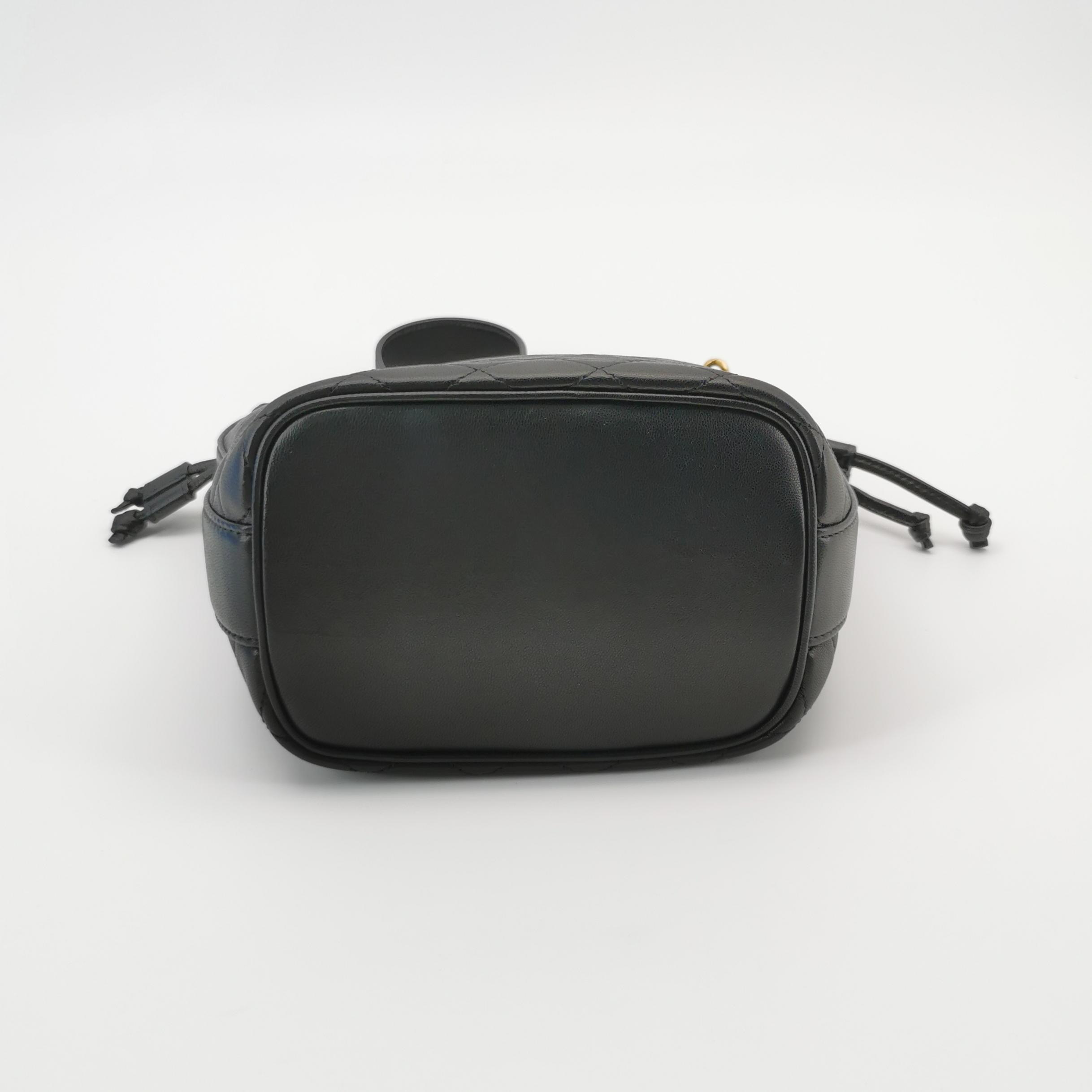 Saint Laurent Cassandre Black Bucket Bag — photo 6 of 15