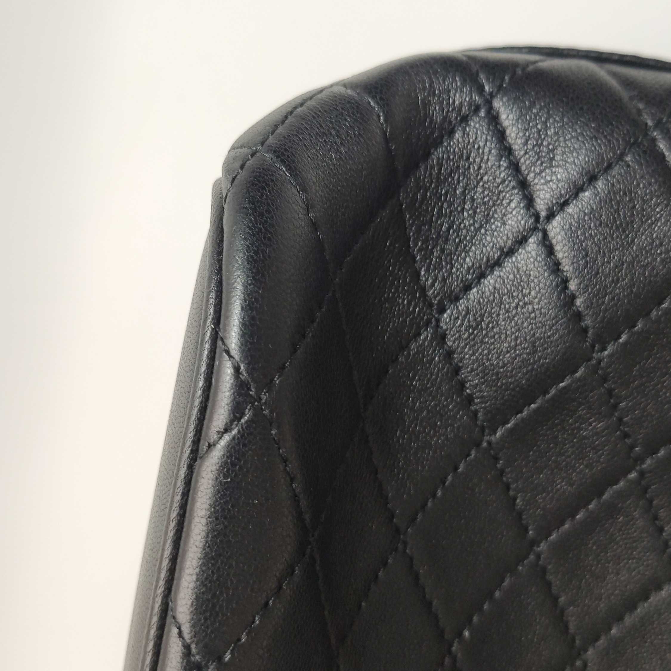 Saint Laurent Cassandre Black Bucket Bag — photo 15 of 15