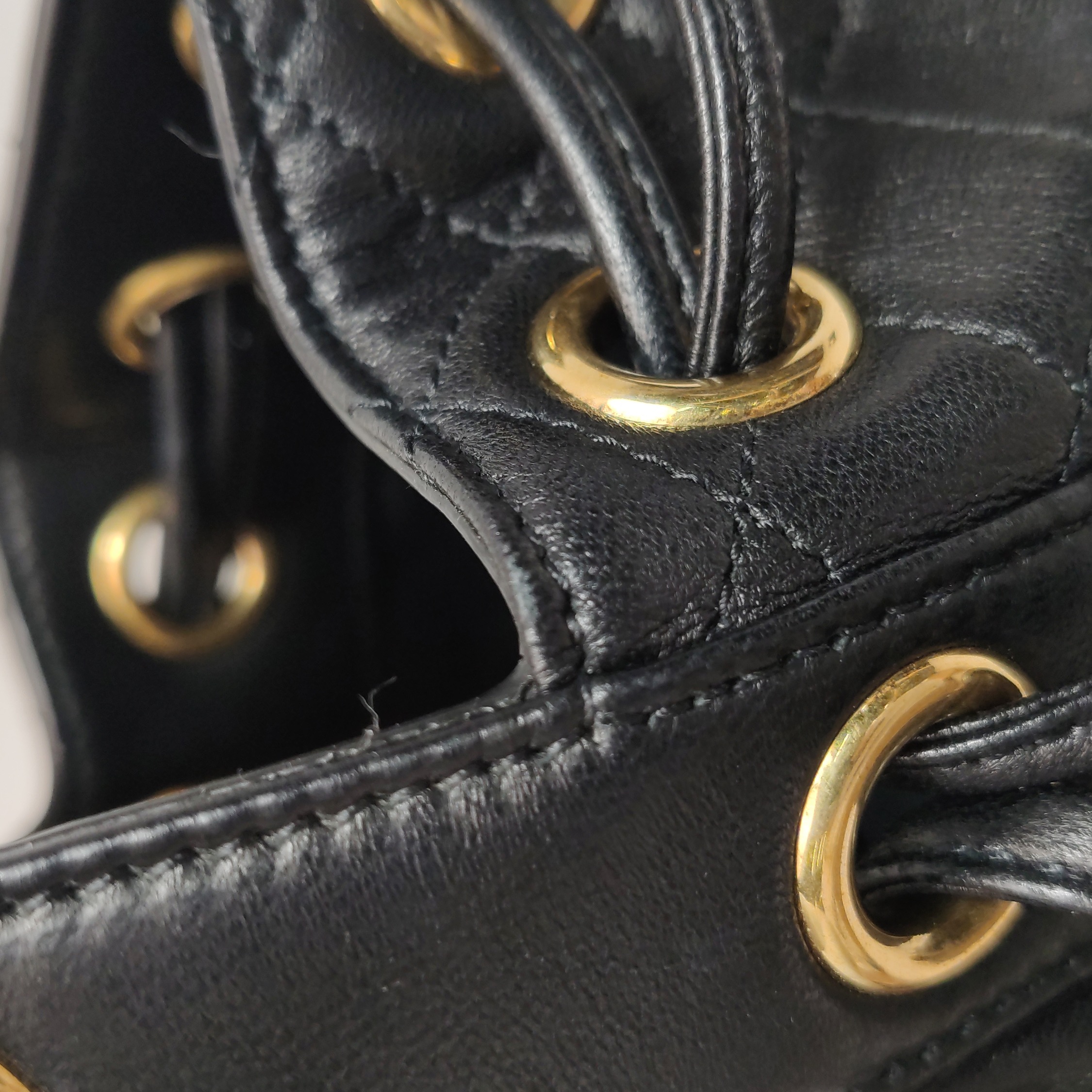 Saint Laurent Cassandre Black Bucket Bag — photo 14 of 15