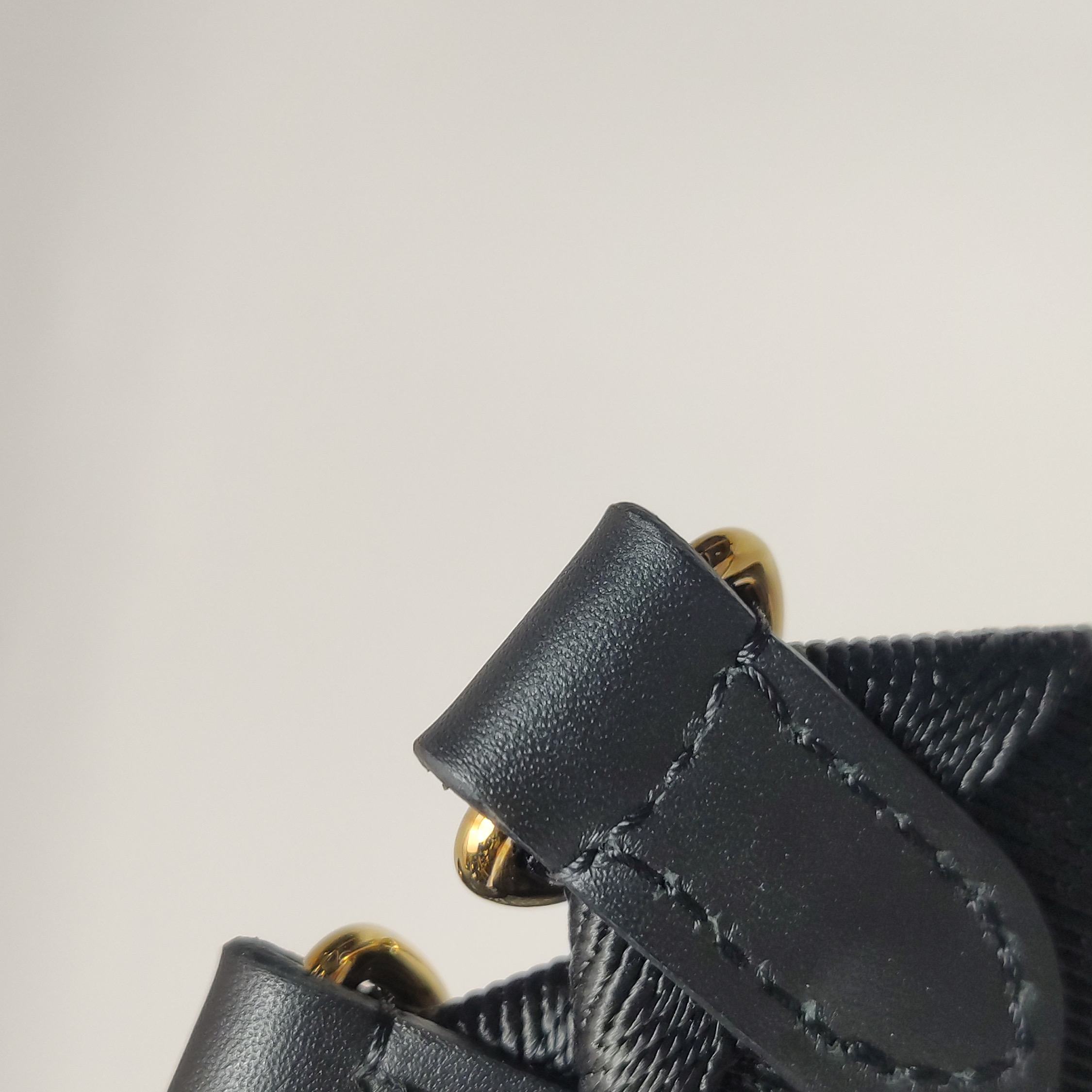 Louis Vuitton(LV) Petite Malle Souple Handbag Monogram Canvas with Leather — photo 14 of 16