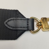 Louis Vuitton(LV) Petite Malle Souple Handbag Monogram Canvas with Leather — thumbnail 9