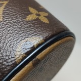 Louis Vuitton(LV) Vanity Handbag Reverse Monogram Canvas — thumbnail 13
