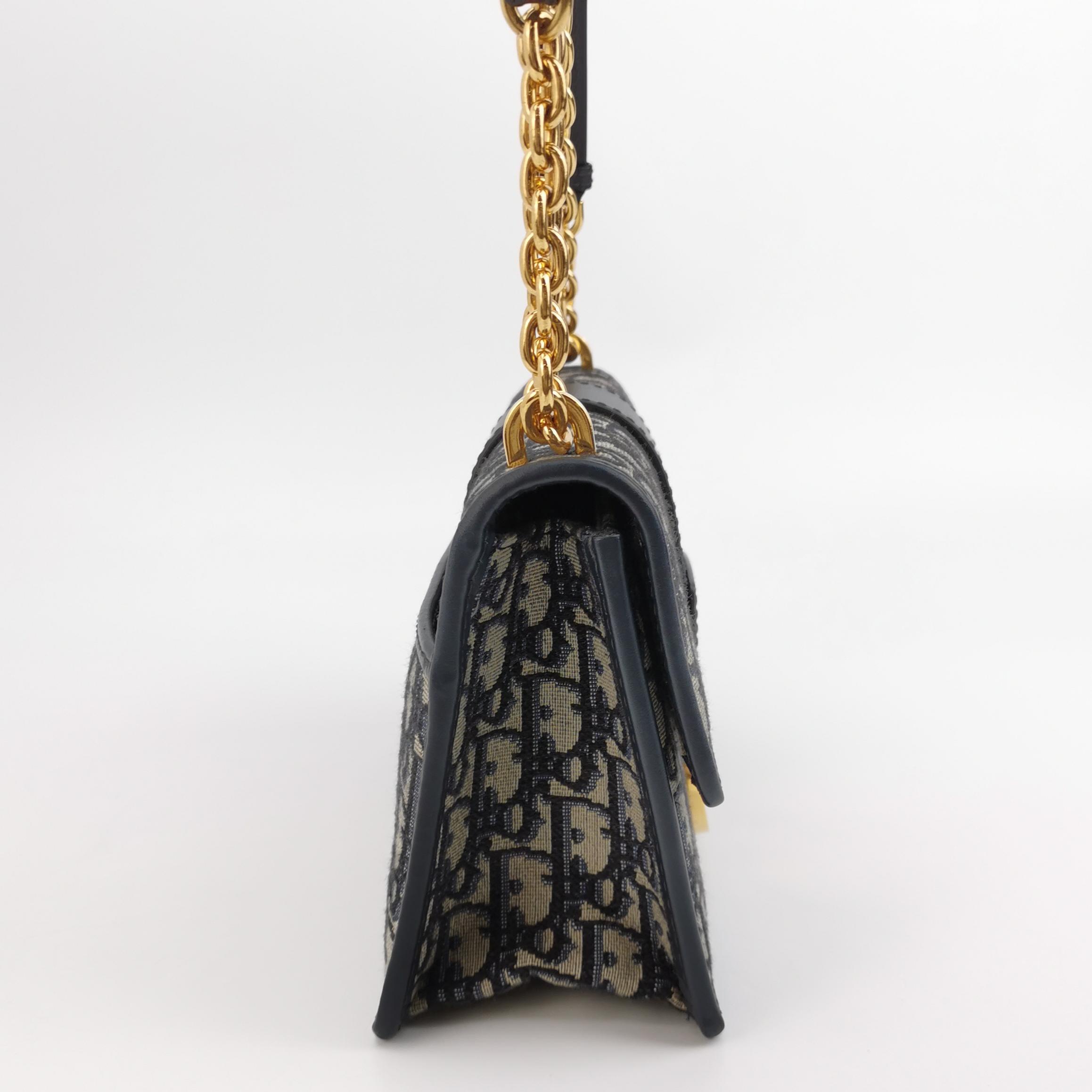 Dior 30 Montaigne Chain Flap Bag Oblique Canvas — photo 4 of 13