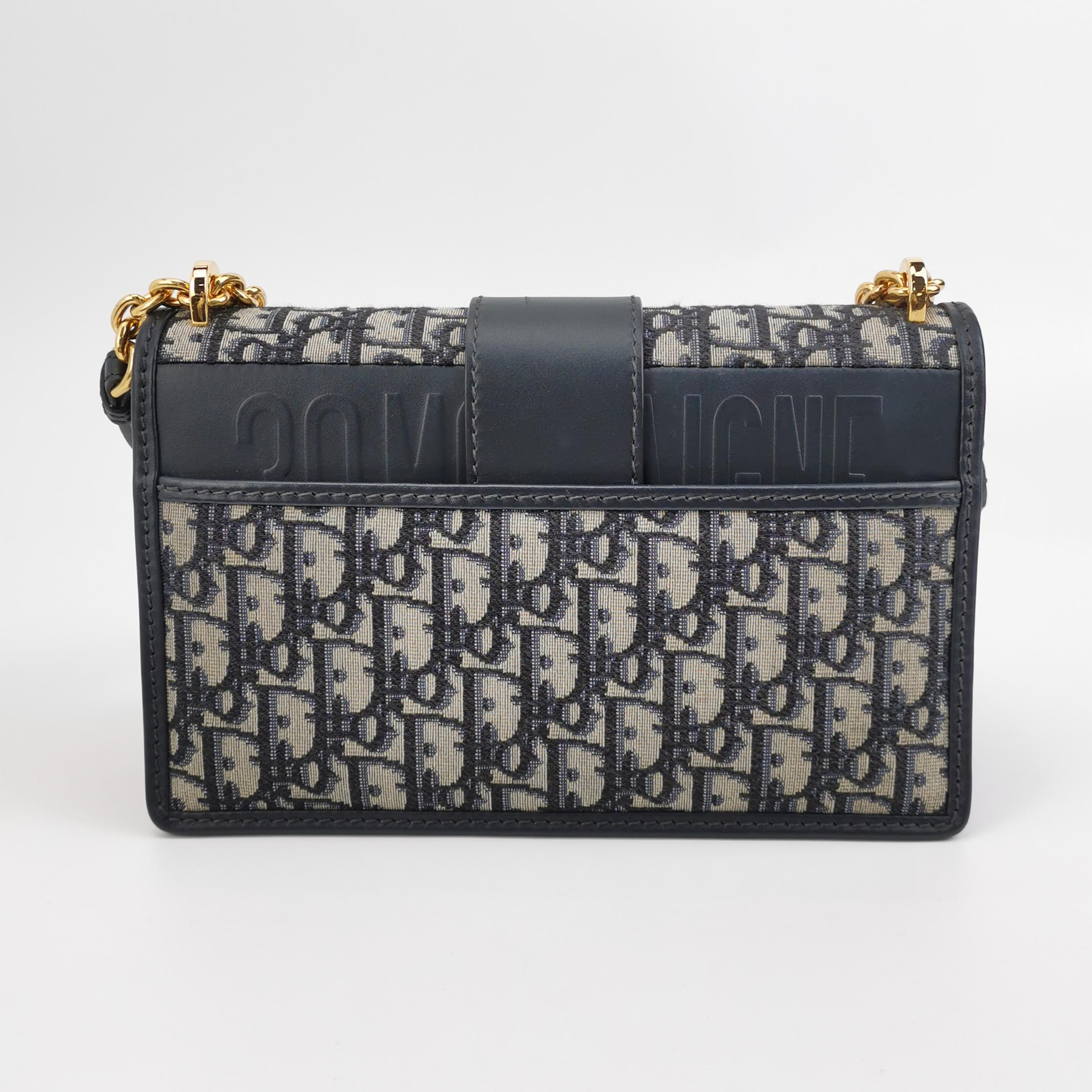 Dior 30 Montaigne Chain Flap Bag Oblique Canvas — photo 3 of 13