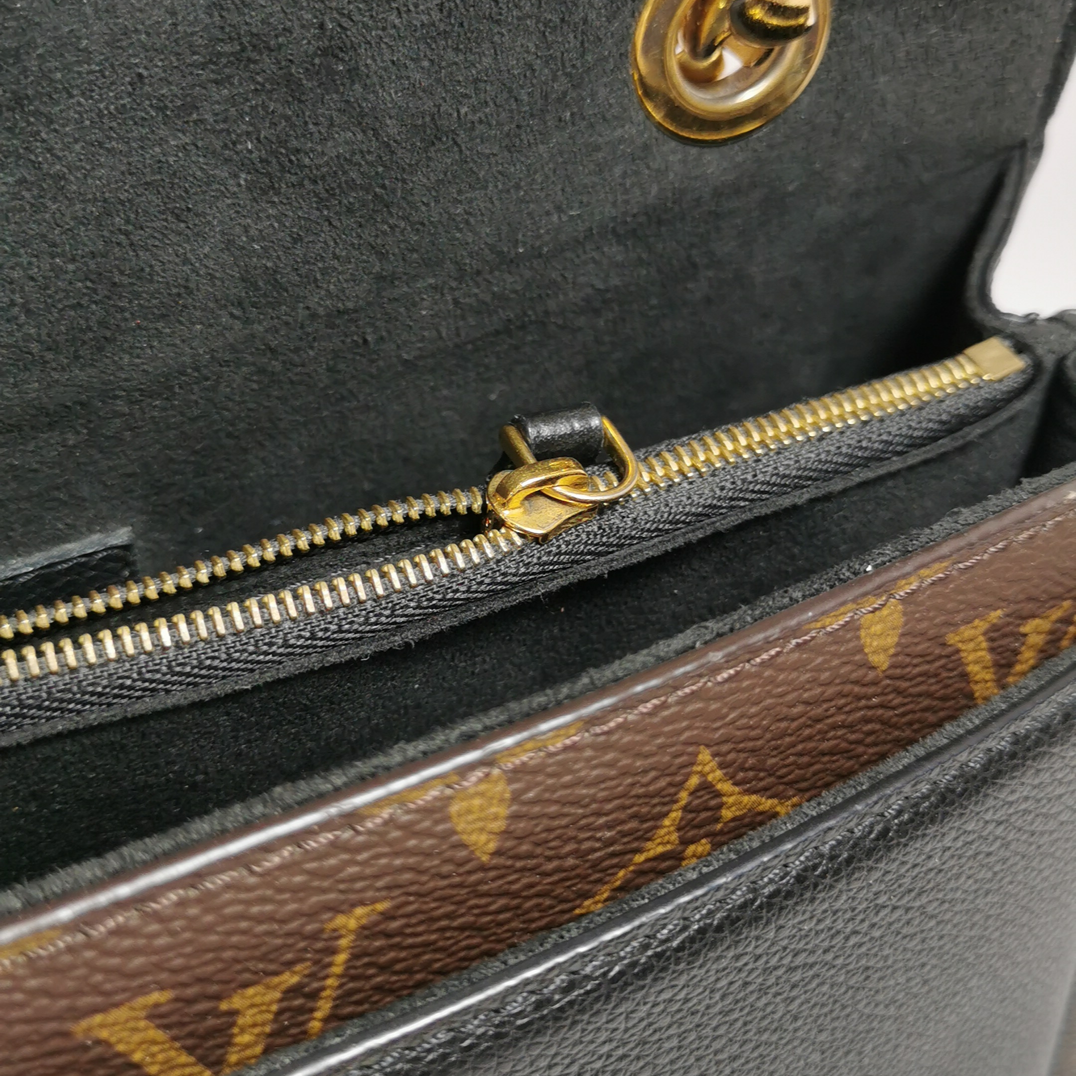 Louis Vuitton(LV) Victoire Monogram Canvas Black Leather Chain Shoulder Bag — photo 8 of 13