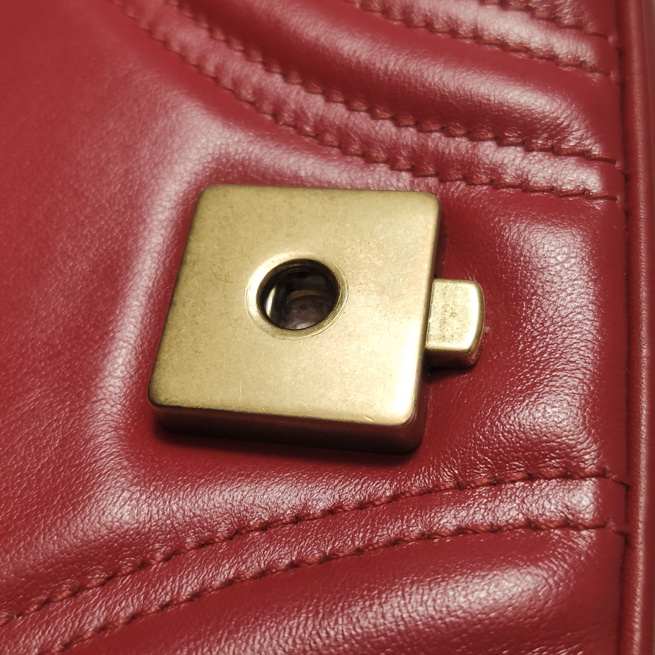 Gucci GG Marmont Flap Bag Matelasse Leather Small — photo 13 of 16