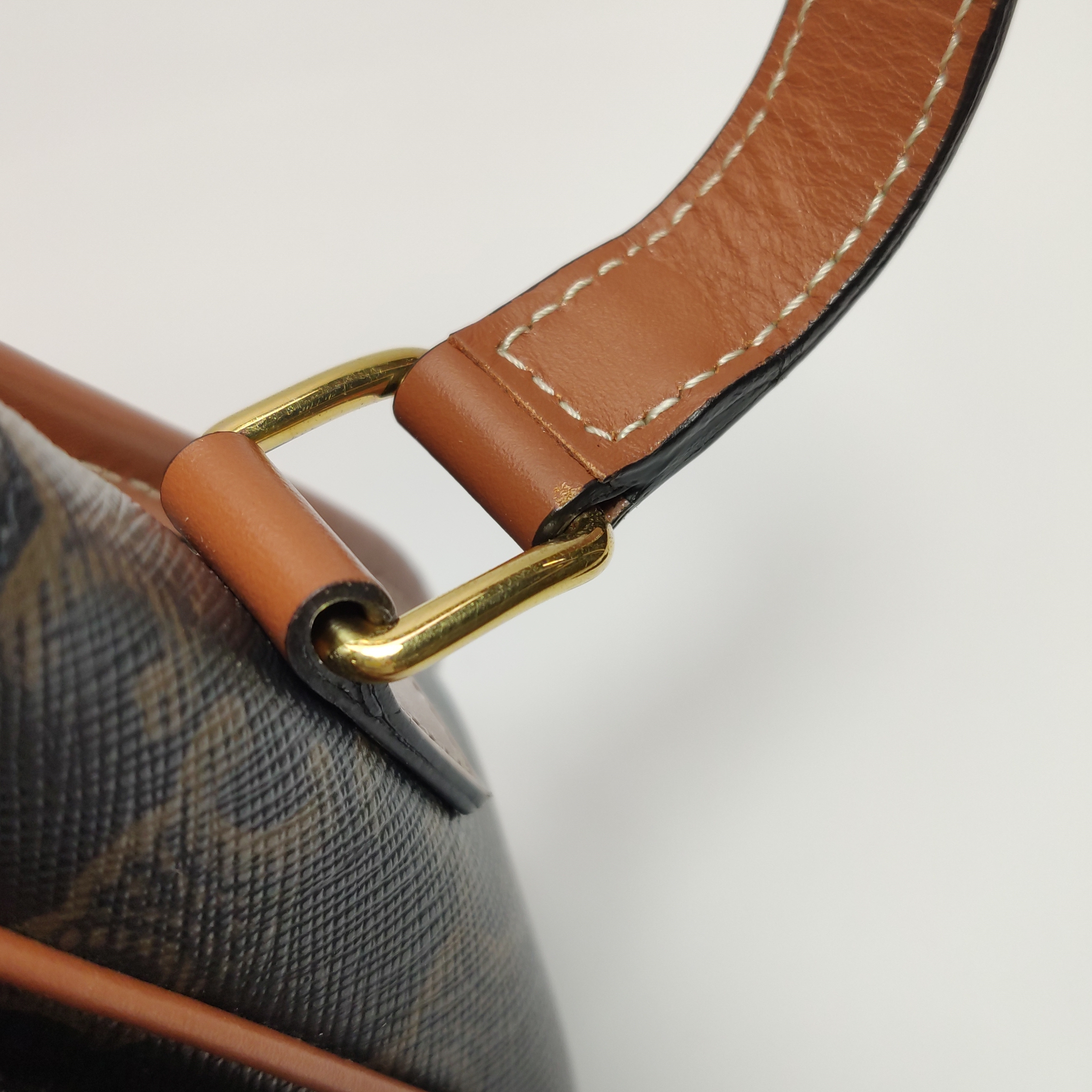 Celine Folco Bag Triomphe Coated Canvas Medium — photo 20 of 21