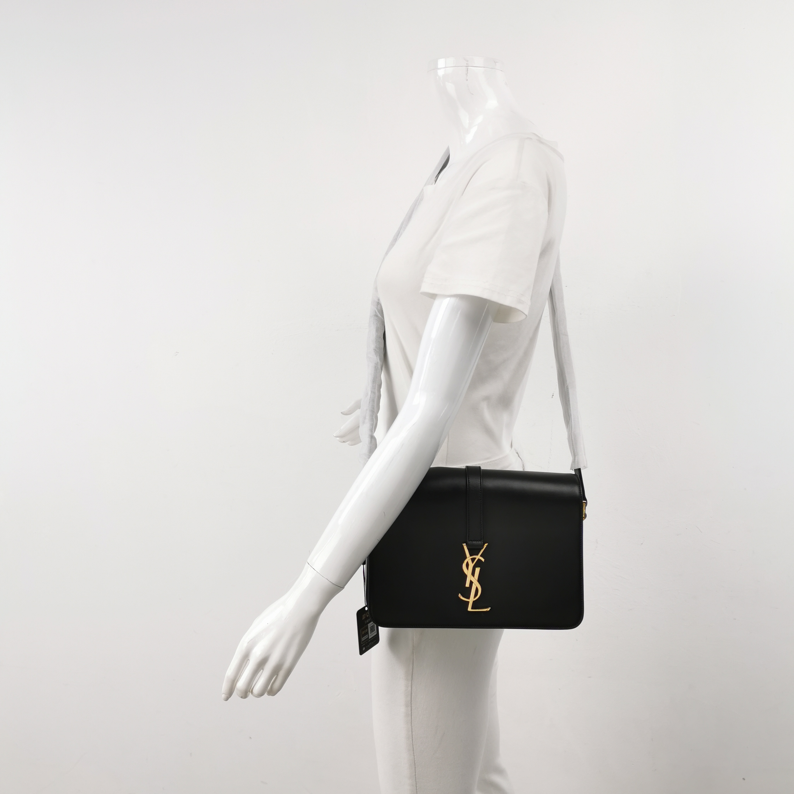 Saint Laurent(YSL) Classic Monogram Universite Messenger Bag Leather Medium — alternate view
