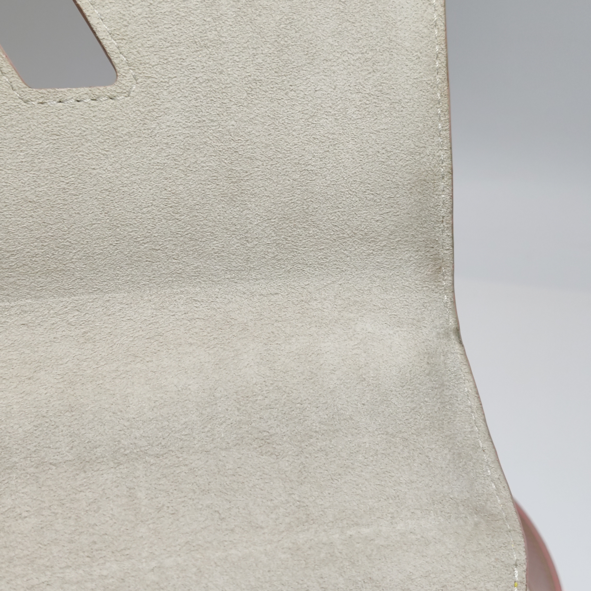 Louis Vuitton Twist Handbag Epi Leather MM