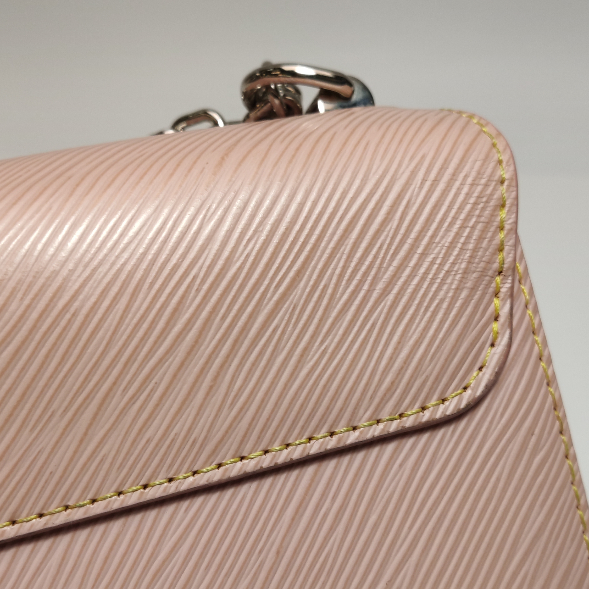Louis Vuitton Twist Handbag Epi Leather MM