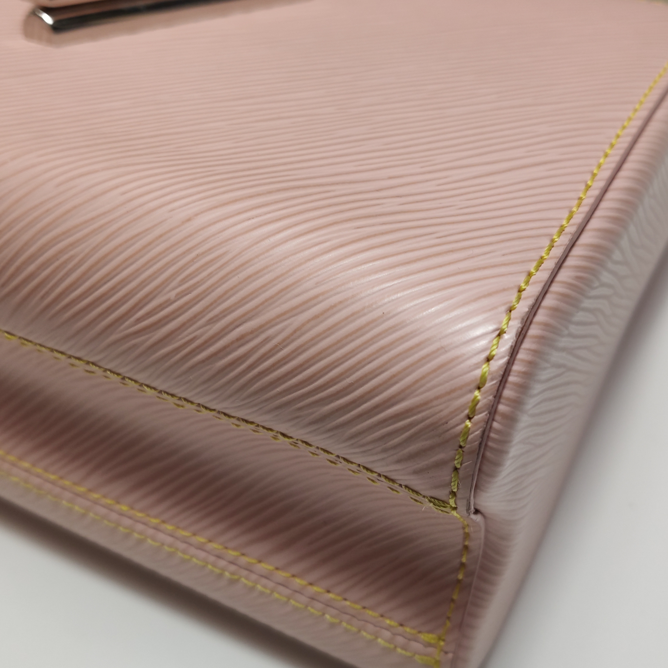 Louis Vuitton Twist Handbag Epi Leather MM