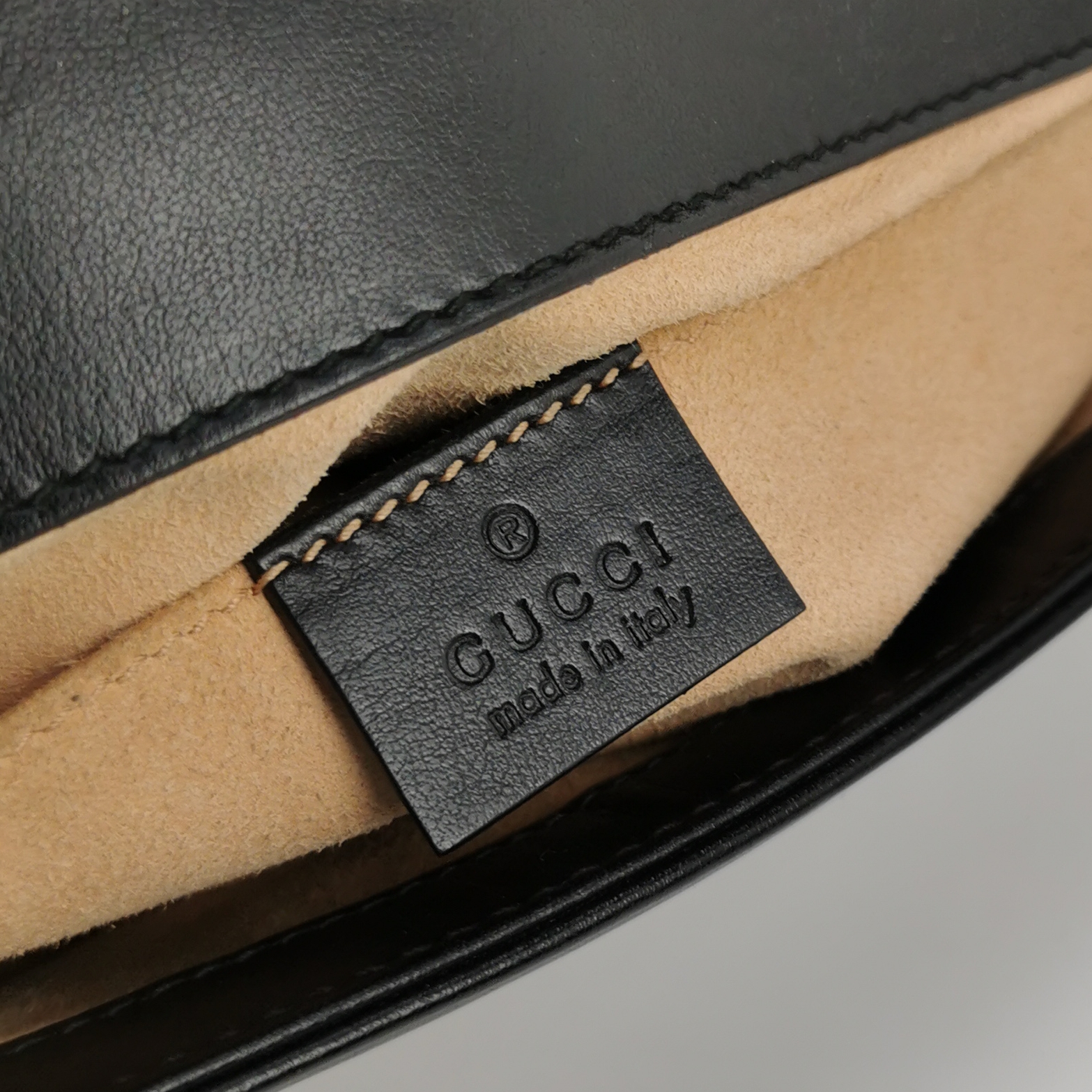 Gucci GG Marmont Flap Bag Matelasse Leather Small — photo 11 of 16