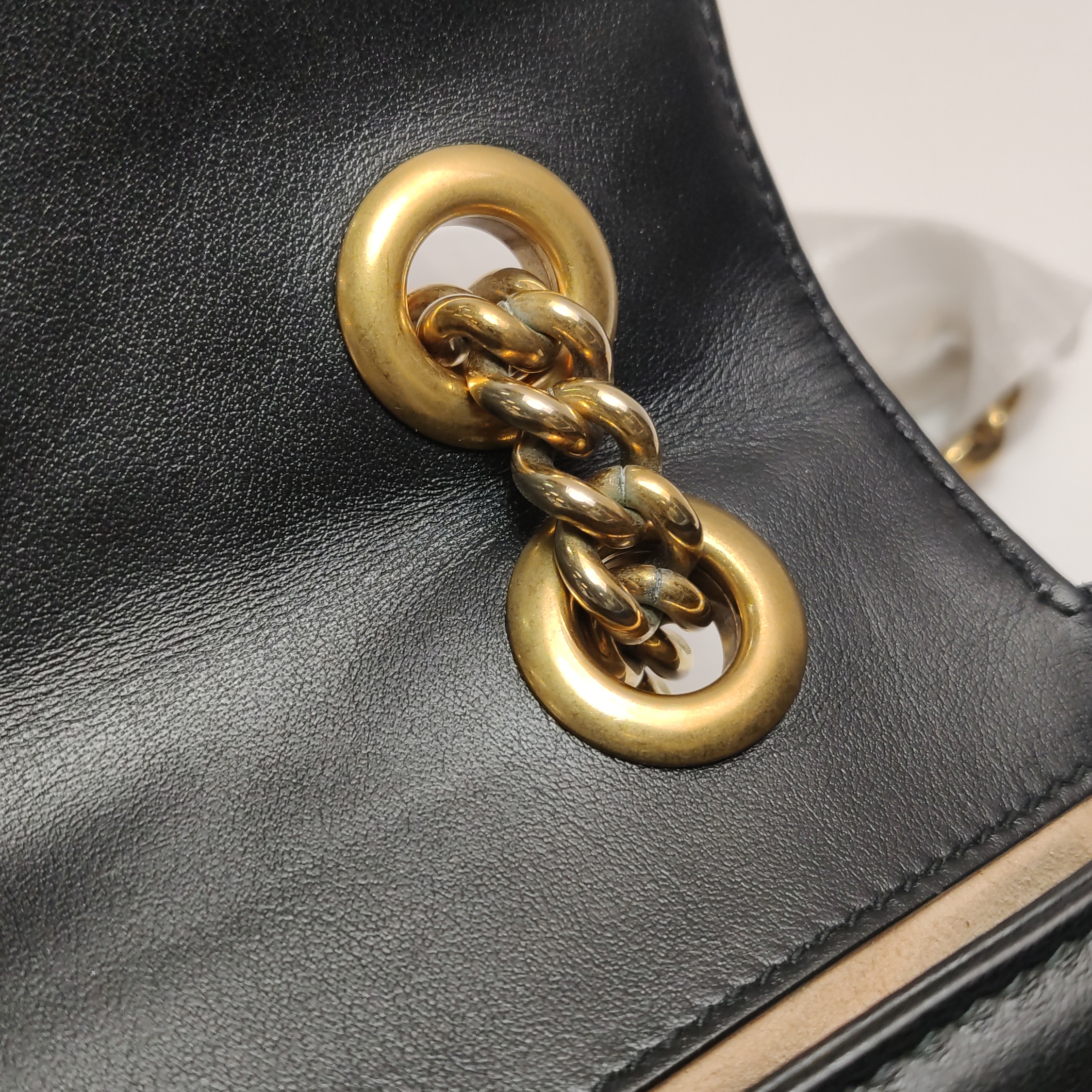 Gucci GG Marmont Flap Bag Matelasse Leather Small — photo 14 of 16