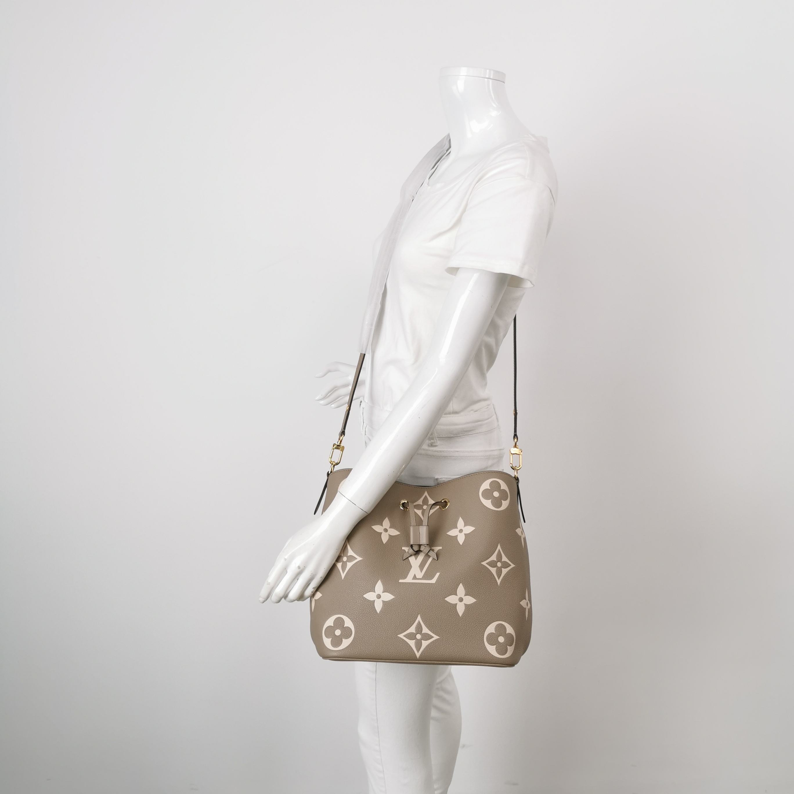 Louis Vuitton(LV) NeoNoe Handbag Bicolor Monogram Empreinte Giant MM — alternate view