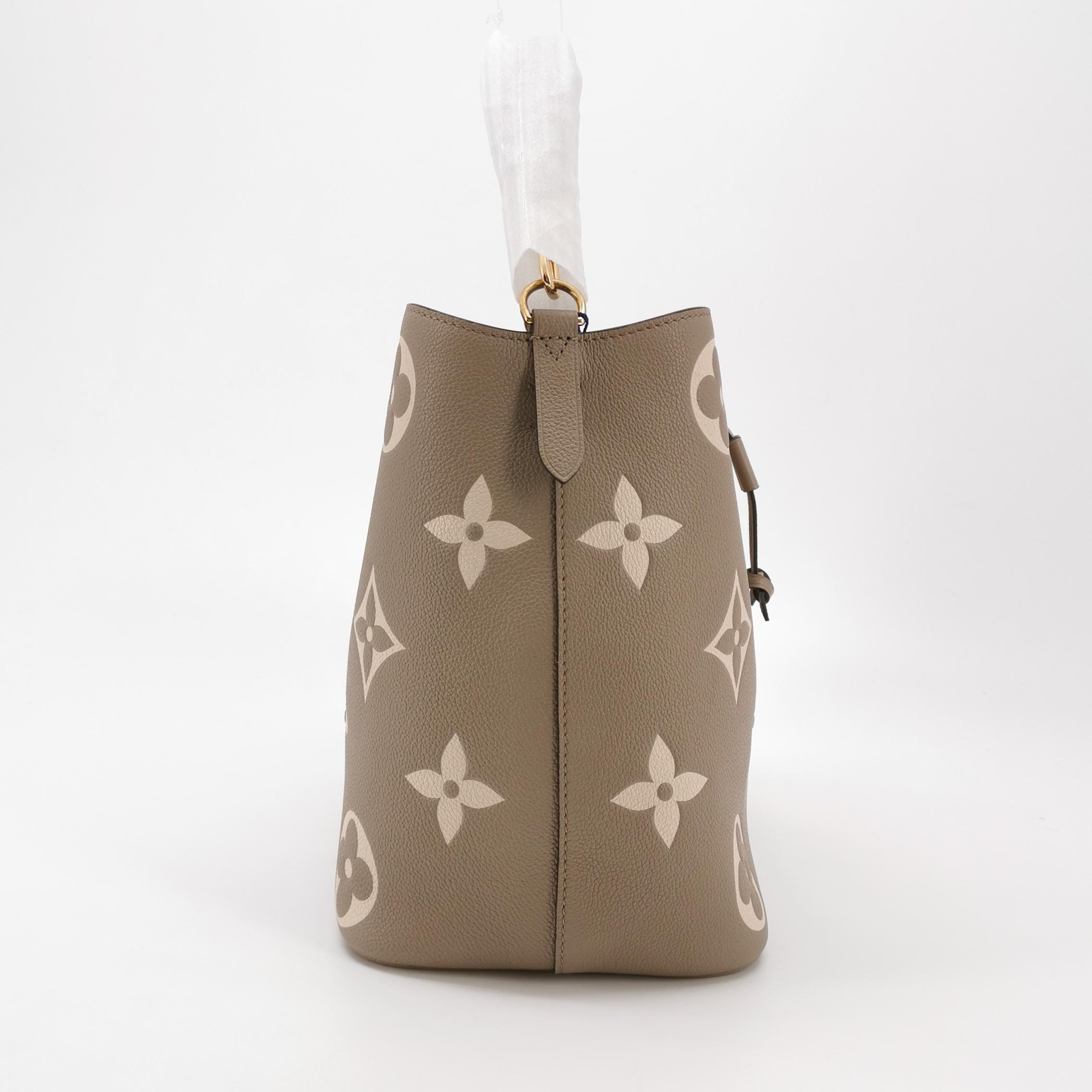 Louis Vuitton(LV) NeoNoe Handbag Bicolor Monogram Empreinte Giant MM — photo 4 of 12